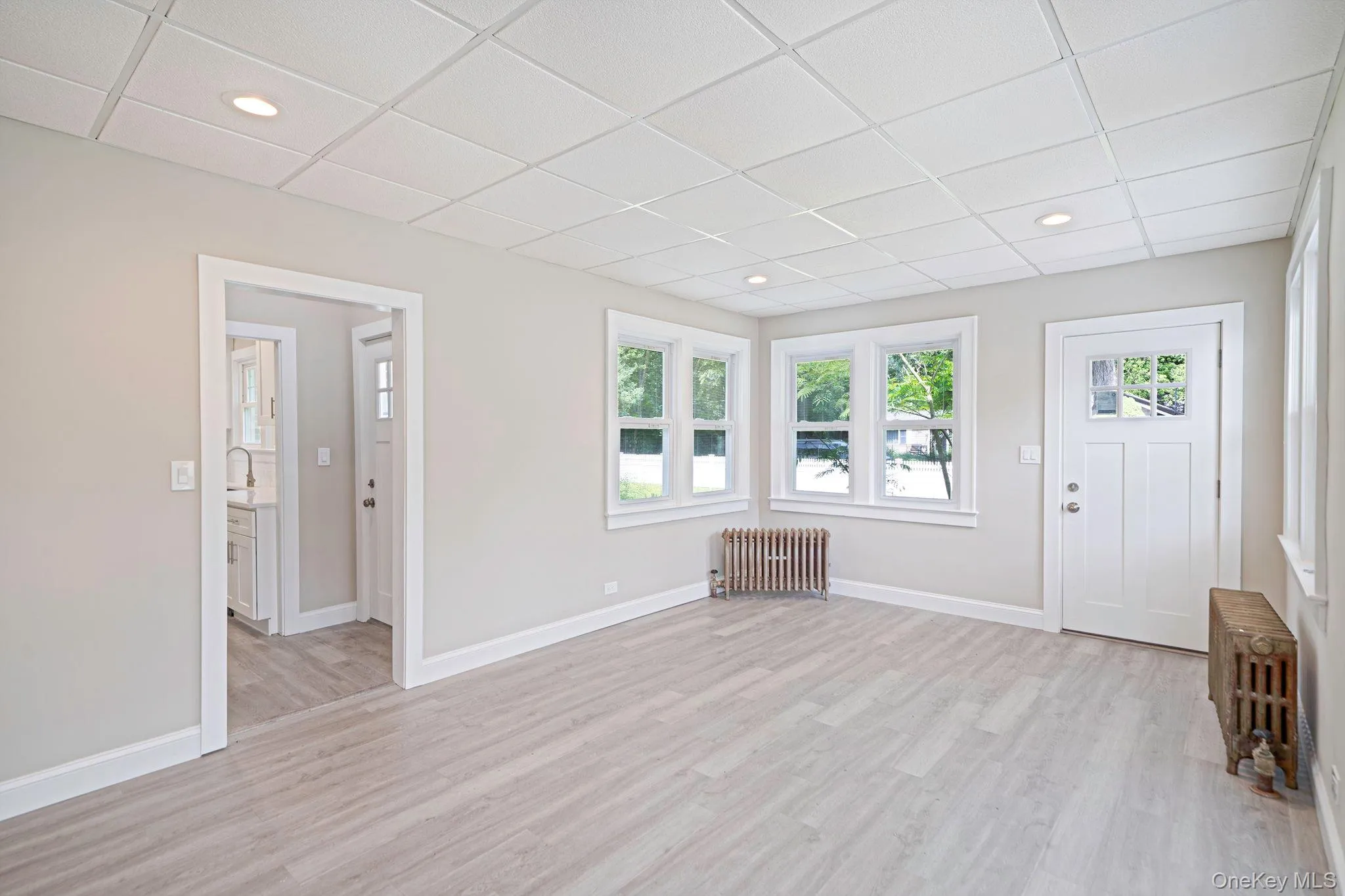 44 Elizabeth Avenue, Smithtown, NY, 3 Bedrooms Bedrooms, 8 Rooms Rooms,2 BathroomsBathrooms,Residential,For Rent,Elizabeth,0,1012238 44 Elizabeth Avenue, Smithtown, NY, 3 Bedrooms Bedrooms, 8 Rooms Rooms,2 BathroomsBathrooms,Residential,For Rent,Elizabeth,0,1012238