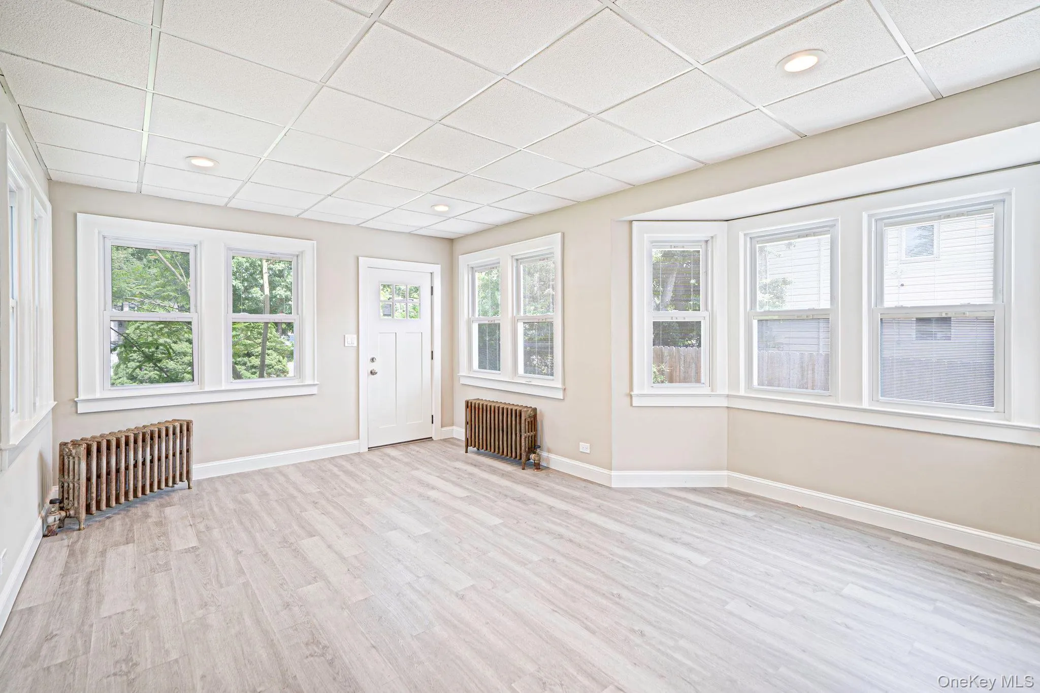 44 Elizabeth Avenue, Smithtown, NY, 3 Bedrooms Bedrooms, 8 Rooms Rooms,2 BathroomsBathrooms,Residential,For Rent,Elizabeth,0,1012238 44 Elizabeth Avenue, Smithtown, NY, 3 Bedrooms Bedrooms, 8 Rooms Rooms,2 BathroomsBathrooms,Residential,For Rent,Elizabeth,0,1012238