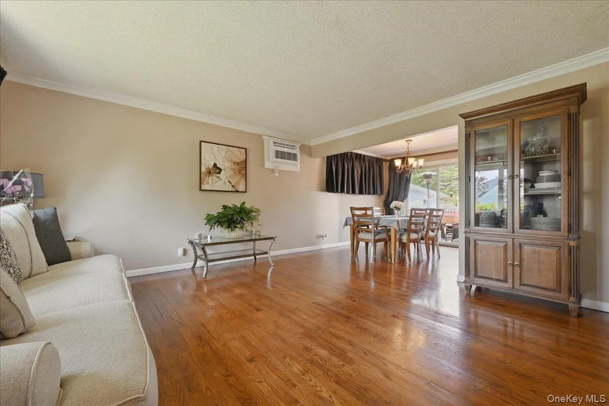1022 White Birch Lane, Hempstead, NY, 4 Bedrooms Bedrooms, 7 Rooms Rooms,2 BathroomsBathrooms,Residential,For Rent,White Birch,0,1012239 1022 White Birch Lane, Hempstead, NY, 4 Bedrooms Bedrooms, 7 Rooms Rooms,2 BathroomsBathrooms,Residential,For Rent,White Birch,0,1012239