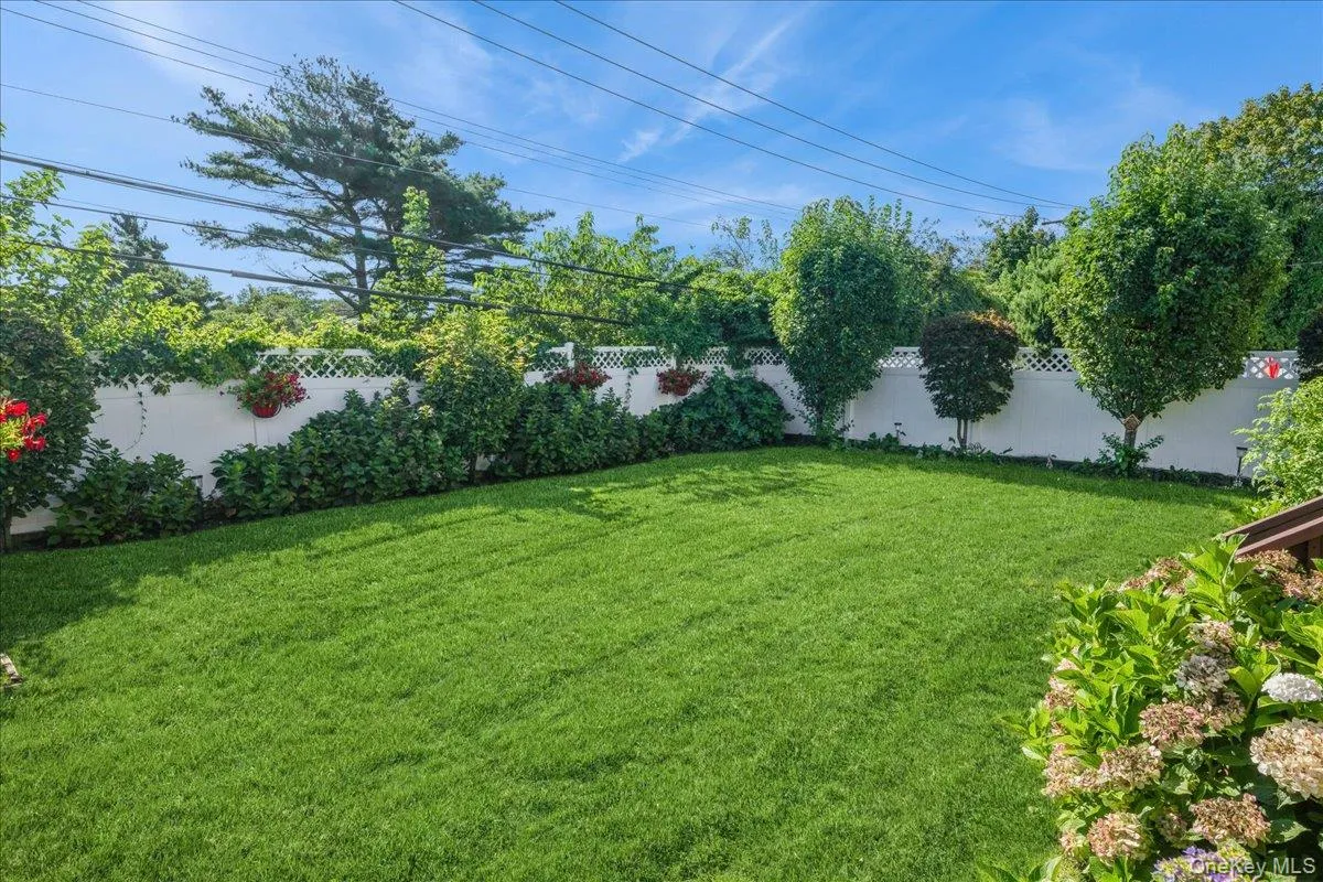 1022 White Birch Lane, Hempstead, NY, 4 Bedrooms Bedrooms, 7 Rooms Rooms,2 BathroomsBathrooms,Residential,For Rent,White Birch,0,1012239 1022 White Birch Lane, Hempstead, NY, 4 Bedrooms Bedrooms, 7 Rooms Rooms,2 BathroomsBathrooms,Residential,For Rent,White Birch,0,1012239