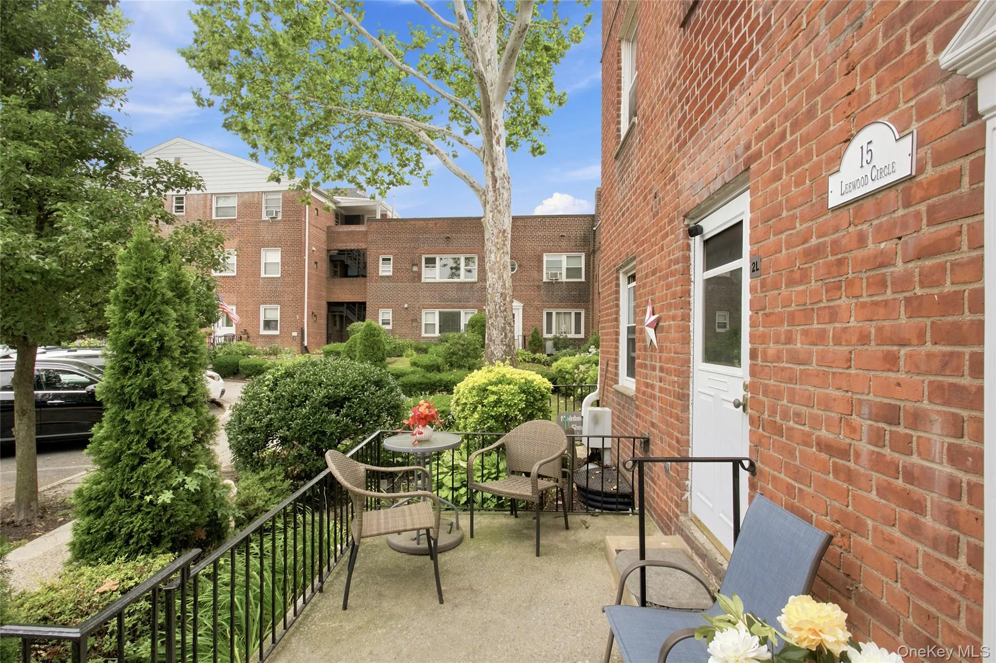 An ideal spot outside the kitchen to enjoy your morning coffee An ideal spot outside the kitchen to enjoy your morning coffee