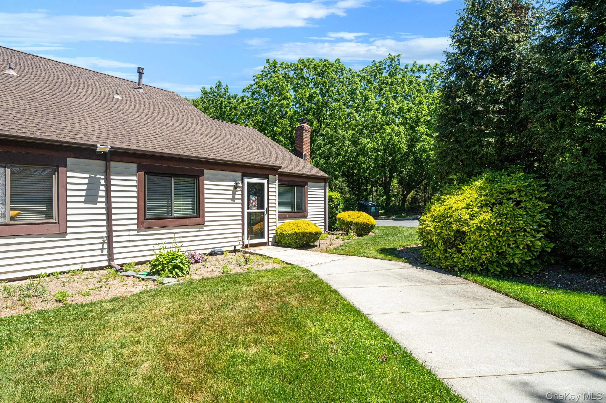 515 Picasso Way, Brookhaven, NY, 2 Bedrooms Bedrooms, 6 Rooms Rooms,1 BathroomBathrooms,Residential,For Rent,Picasso,0,1012247 515 Picasso Way, Brookhaven, NY, 2 Bedrooms Bedrooms, 6 Rooms Rooms,1 BathroomBathrooms,Residential,For Rent,Picasso,0,1012247