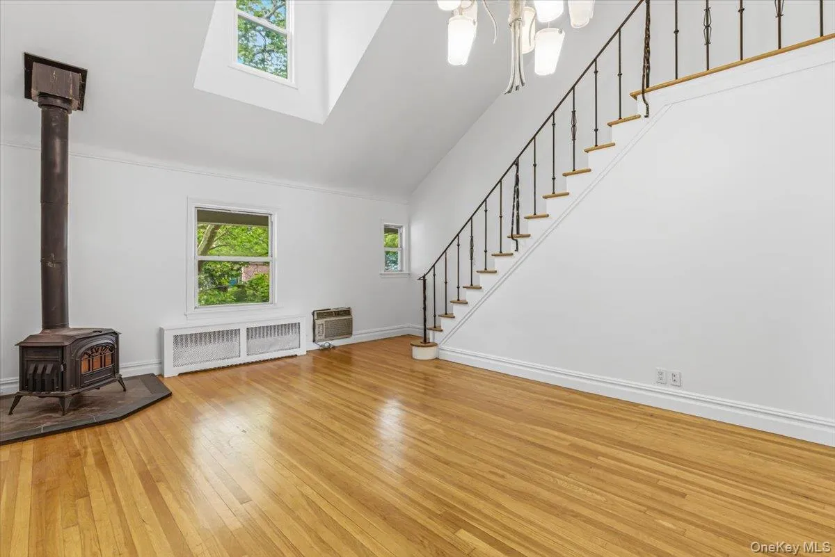 207-10 42nd Avenue, New York, NY, 2 Bedrooms Bedrooms, 5 Rooms Rooms,2 BathroomsBathrooms,Residential Lease,For Rent,42nd,0,1012249 207-10 42nd Avenue, New York, NY, 2 Bedrooms Bedrooms, 5 Rooms Rooms,2 BathroomsBathrooms,Residential Lease,For Rent,42nd,0,1012249