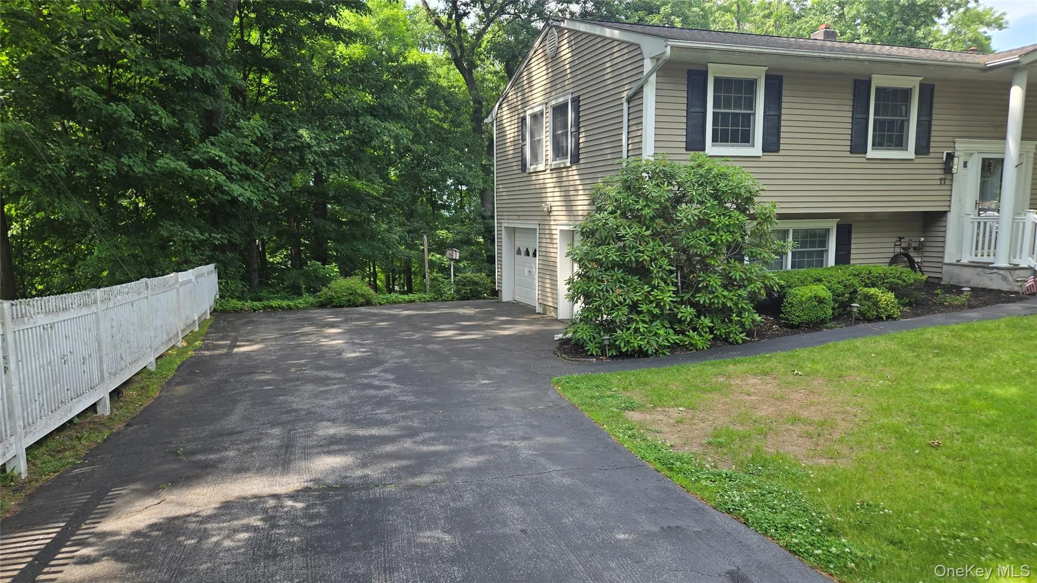 77 Tulip Road, Carmel, NY, 3 Bedrooms Bedrooms, 9 Rooms Rooms,1 BathroomBathrooms,Residential,For Rent,Tulip,0,1012250 77 Tulip Road, Carmel, NY, 3 Bedrooms Bedrooms, 9 Rooms Rooms,1 BathroomBathrooms,Residential,For Rent,Tulip,0,1012250