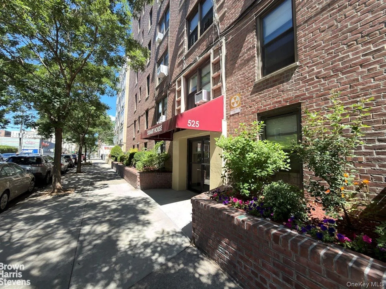 525 235th Street, New York, NY, 1 Bedroom Bedrooms, 3 Rooms Rooms,1 BathroomBathrooms,Residential,For Rent,235th,0,1012252 525 235th Street, New York, NY, 1 Bedroom Bedrooms, 3 Rooms Rooms,1 BathroomBathrooms,Residential,For Rent,235th,0,1012252