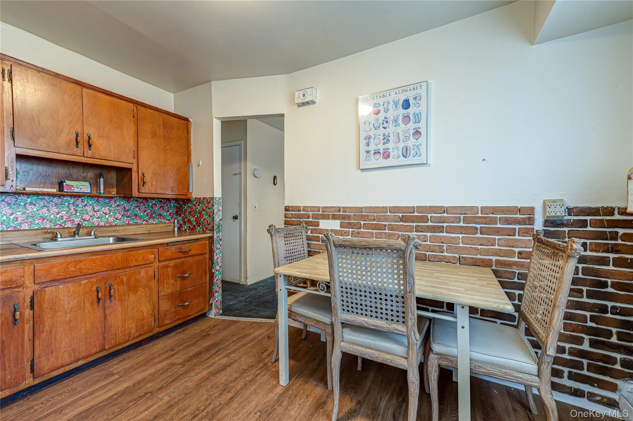 53 1st Street, Babylon, NY, 3 Bedrooms Bedrooms, 6 Rooms Rooms,1 BathroomBathrooms,Residential,For Rent,1st,0,1012253 53 1st Street, Babylon, NY, 3 Bedrooms Bedrooms, 6 Rooms Rooms,1 BathroomBathrooms,Residential,For Rent,1st,0,1012253