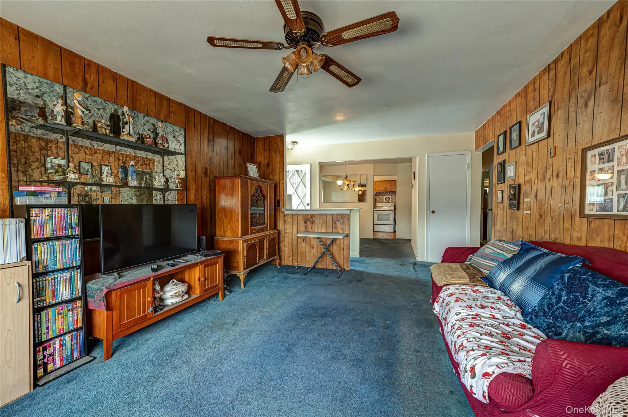 Believe theres hardwood flooring underneath Believe theres hardwood flooring underneath