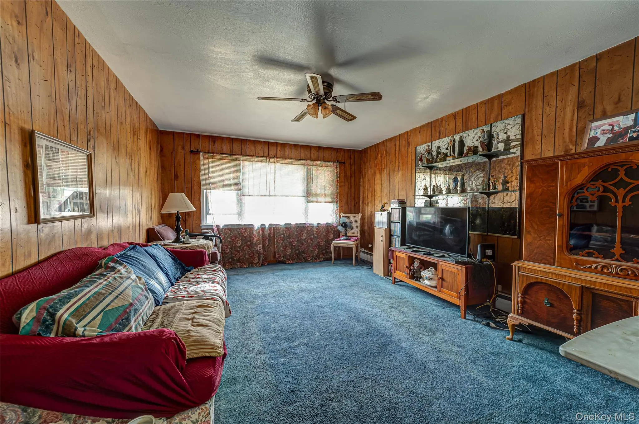 Good size Believe theres hardwood flooring underneath Good size Believe theres hardwood flooring underneath