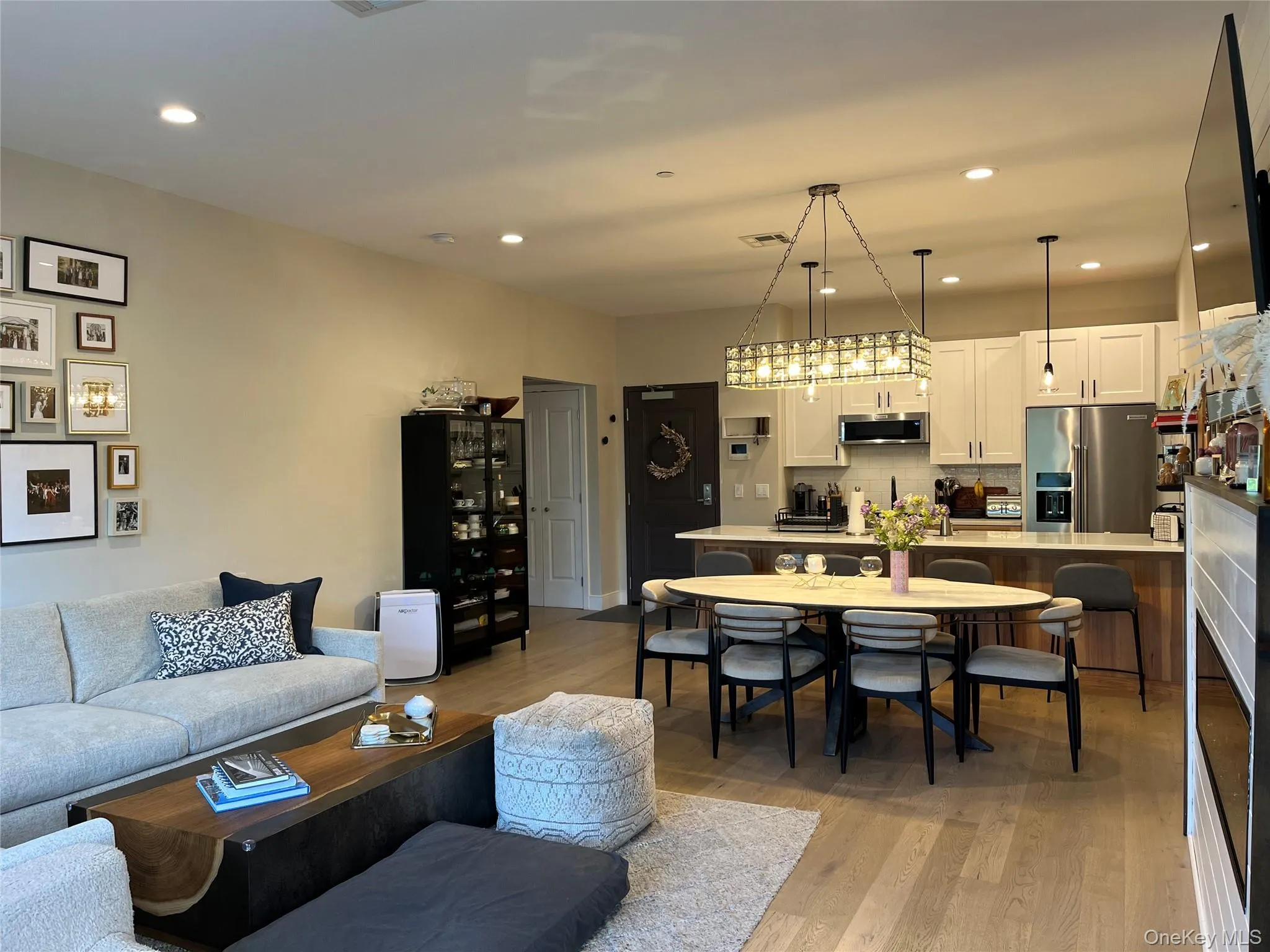 30 Beekman Street, Beacon, NY, 2 Bedrooms Bedrooms, 4 Rooms Rooms,2 BathroomsBathrooms,Residential,For Rent,Beekman,0,1012257 30 Beekman Street, Beacon, NY, 2 Bedrooms Bedrooms, 4 Rooms Rooms,2 BathroomsBathrooms,Residential,For Rent,Beekman,0,1012257