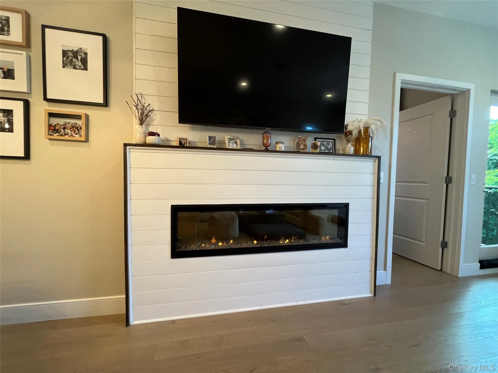 30 Beekman Street, Beacon, NY, 2 Bedrooms Bedrooms, 4 Rooms Rooms,2 BathroomsBathrooms,Residential,For Rent,Beekman,0,1012257 30 Beekman Street, Beacon, NY, 2 Bedrooms Bedrooms, 4 Rooms Rooms,2 BathroomsBathrooms,Residential,For Rent,Beekman,0,1012257