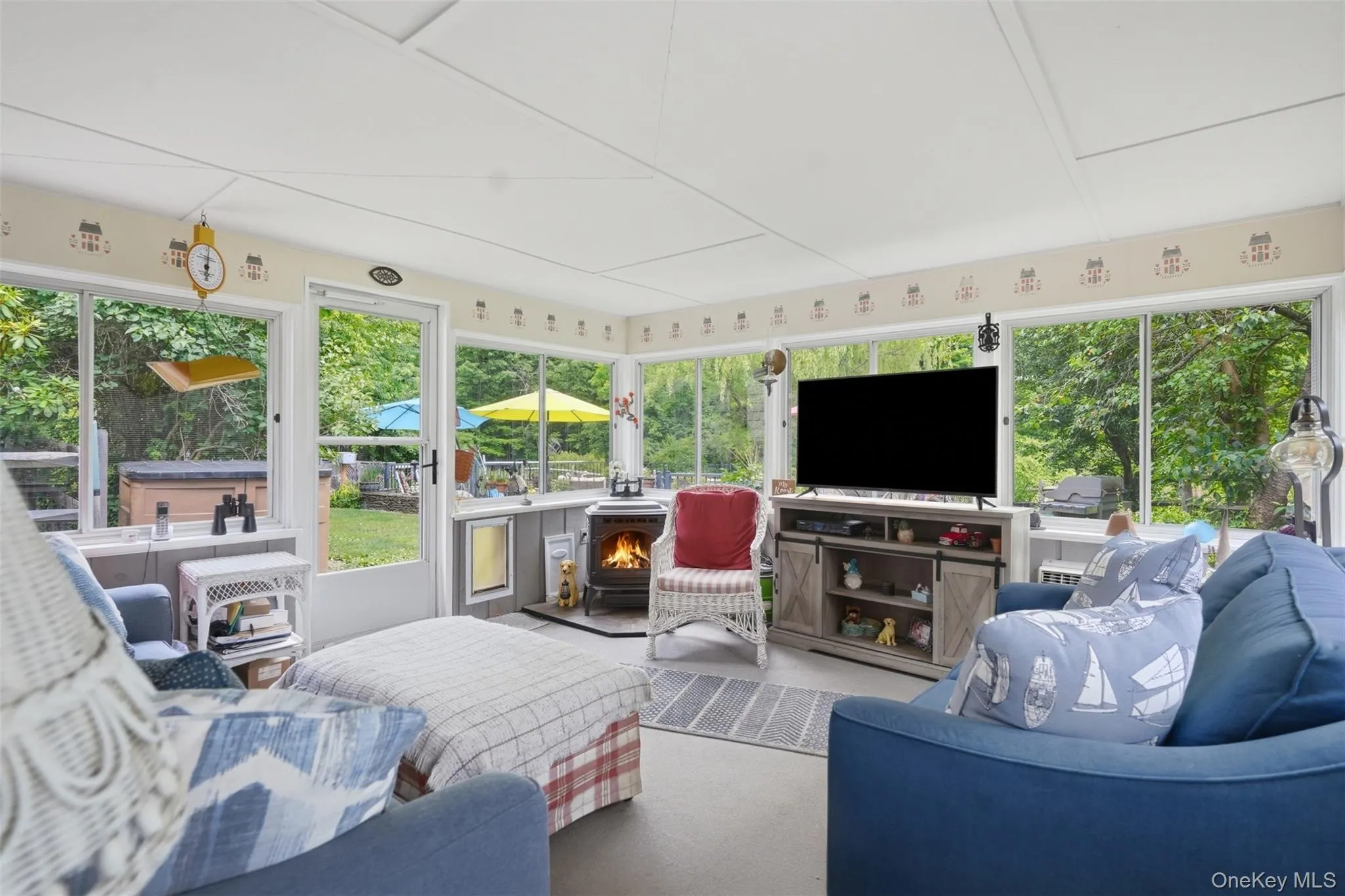 2 Maple Lane, Hyde Park, NY, 2 Bedrooms Bedrooms, 7 Rooms Rooms,2 BathroomsBathrooms,Residential,For Rent,Maple,0,KEY1012258 2 Maple Lane, Hyde Park, NY, 2 Bedrooms Bedrooms, 7 Rooms Rooms,2 BathroomsBathrooms,Residential,For Rent,Maple,0,KEY1012258