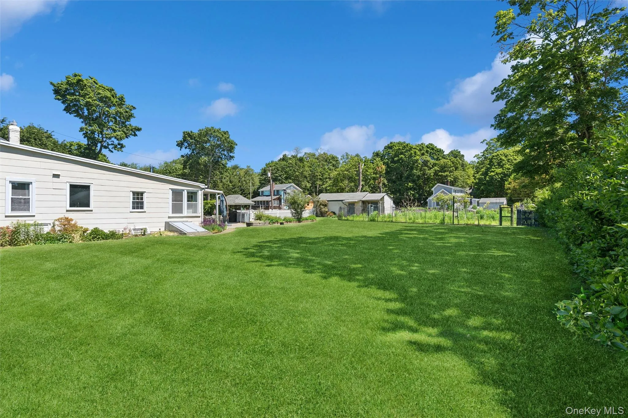 9 7th Street, Riverhead, NY, 3 Bedrooms Bedrooms, 7 Rooms Rooms,2 BathroomsBathrooms,Residential,For Rent,7th,0,1012260 9 7th Street, Riverhead, NY, 3 Bedrooms Bedrooms, 7 Rooms Rooms,2 BathroomsBathrooms,Residential,For Rent,7th,0,1012260