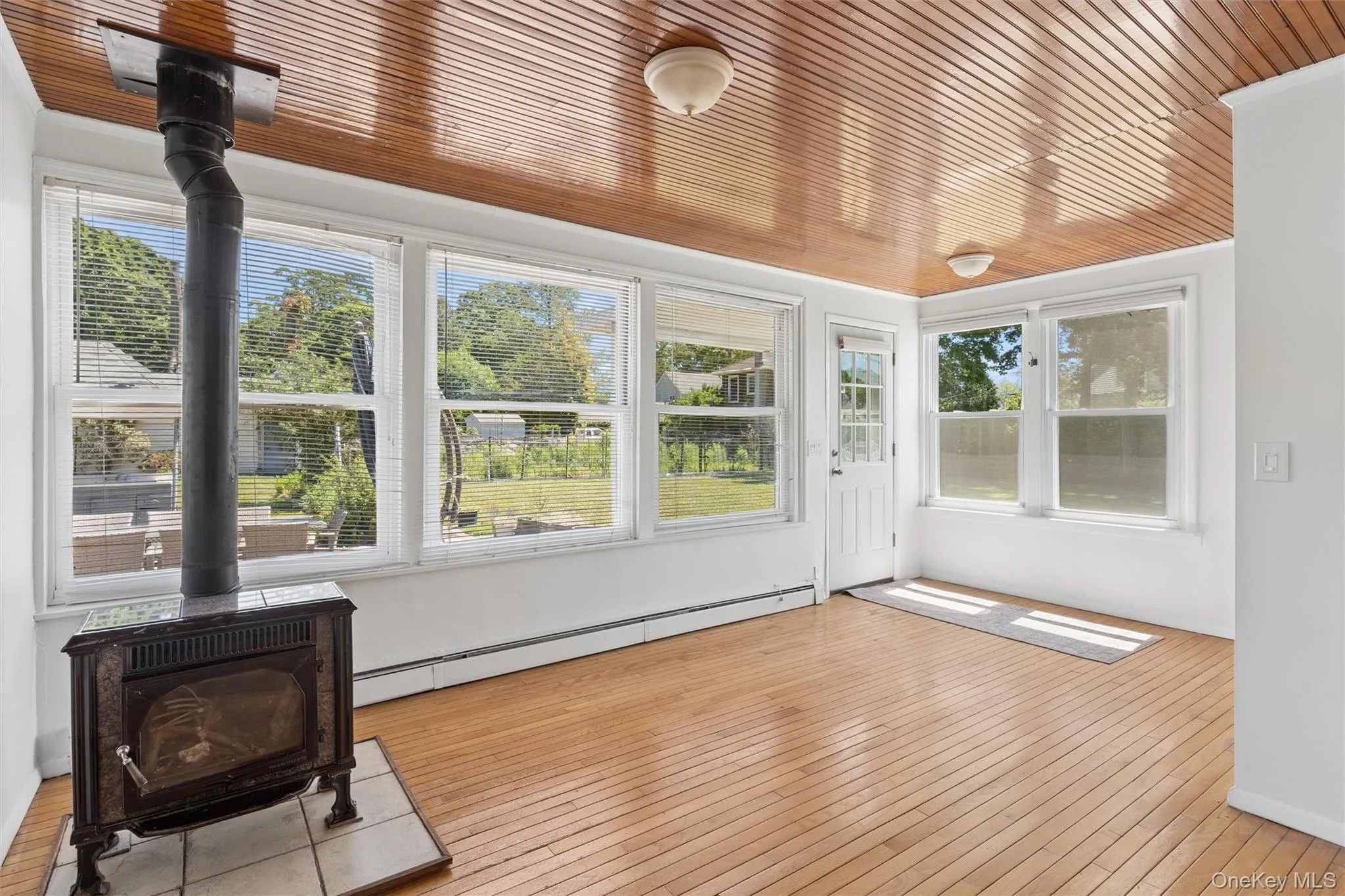 9 7th Street, Riverhead, NY, 3 Bedrooms Bedrooms, 7 Rooms Rooms,2 BathroomsBathrooms,Residential,For Rent,7th,0,1012260 9 7th Street, Riverhead, NY, 3 Bedrooms Bedrooms, 7 Rooms Rooms,2 BathroomsBathrooms,Residential,For Rent,7th,0,1012260