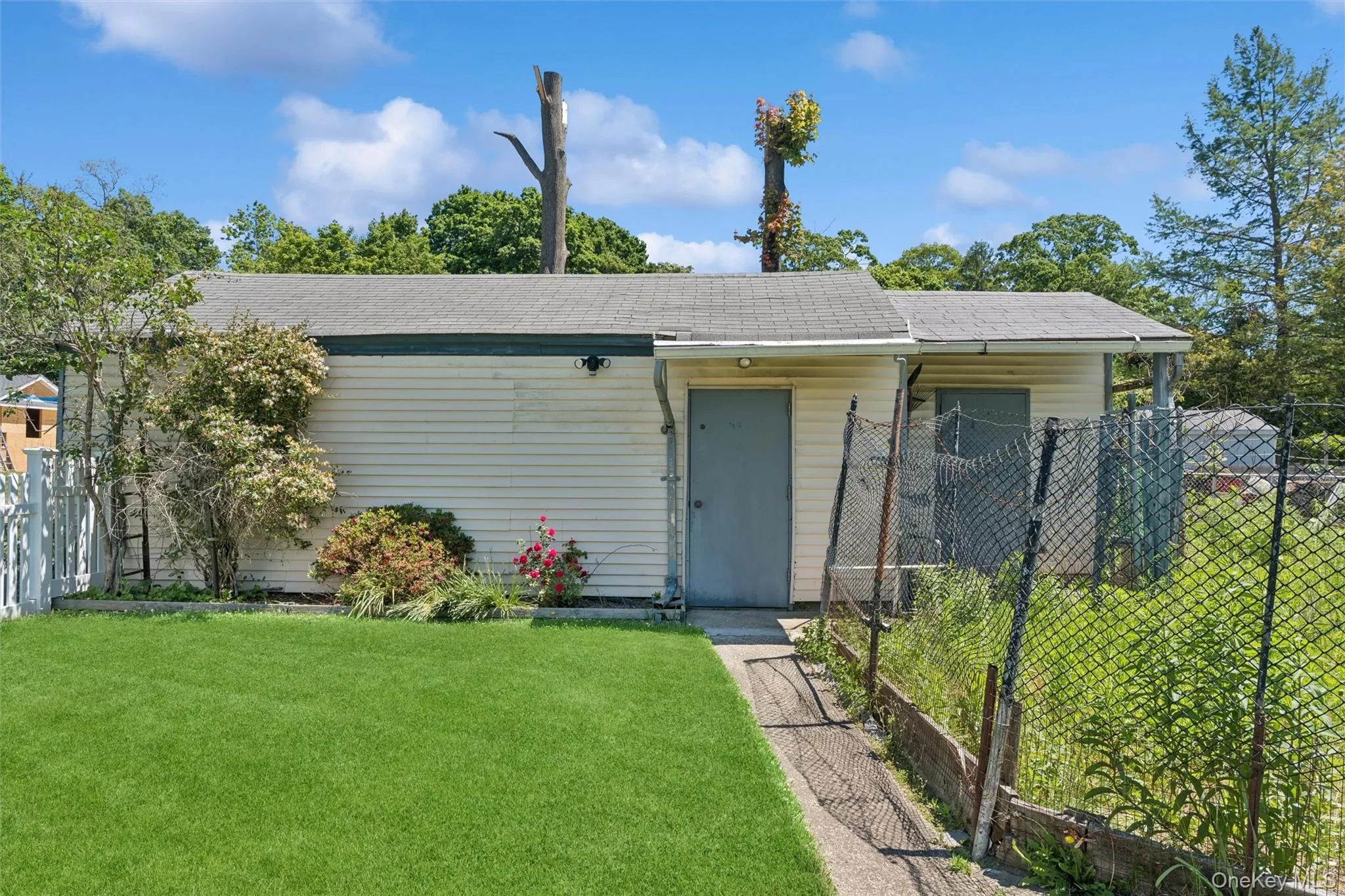9 7th Street, Riverhead, NY, 3 Bedrooms Bedrooms, 7 Rooms Rooms,2 BathroomsBathrooms,Residential,For Rent,7th,0,1012260 9 7th Street, Riverhead, NY, 3 Bedrooms Bedrooms, 7 Rooms Rooms,2 BathroomsBathrooms,Residential,For Rent,7th,0,1012260