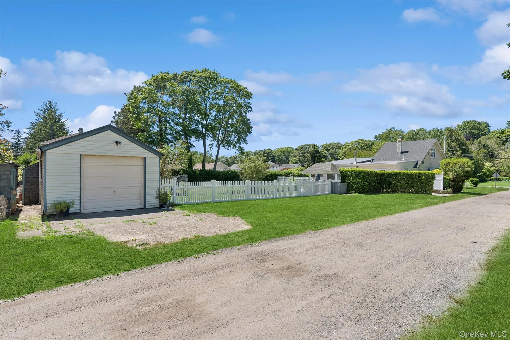 9 7th Street, Riverhead, NY, 3 Bedrooms Bedrooms, 7 Rooms Rooms,2 BathroomsBathrooms,Residential,For Rent,7th,0,1012260 9 7th Street, Riverhead, NY, 3 Bedrooms Bedrooms, 7 Rooms Rooms,2 BathroomsBathrooms,Residential,For Rent,7th,0,1012260