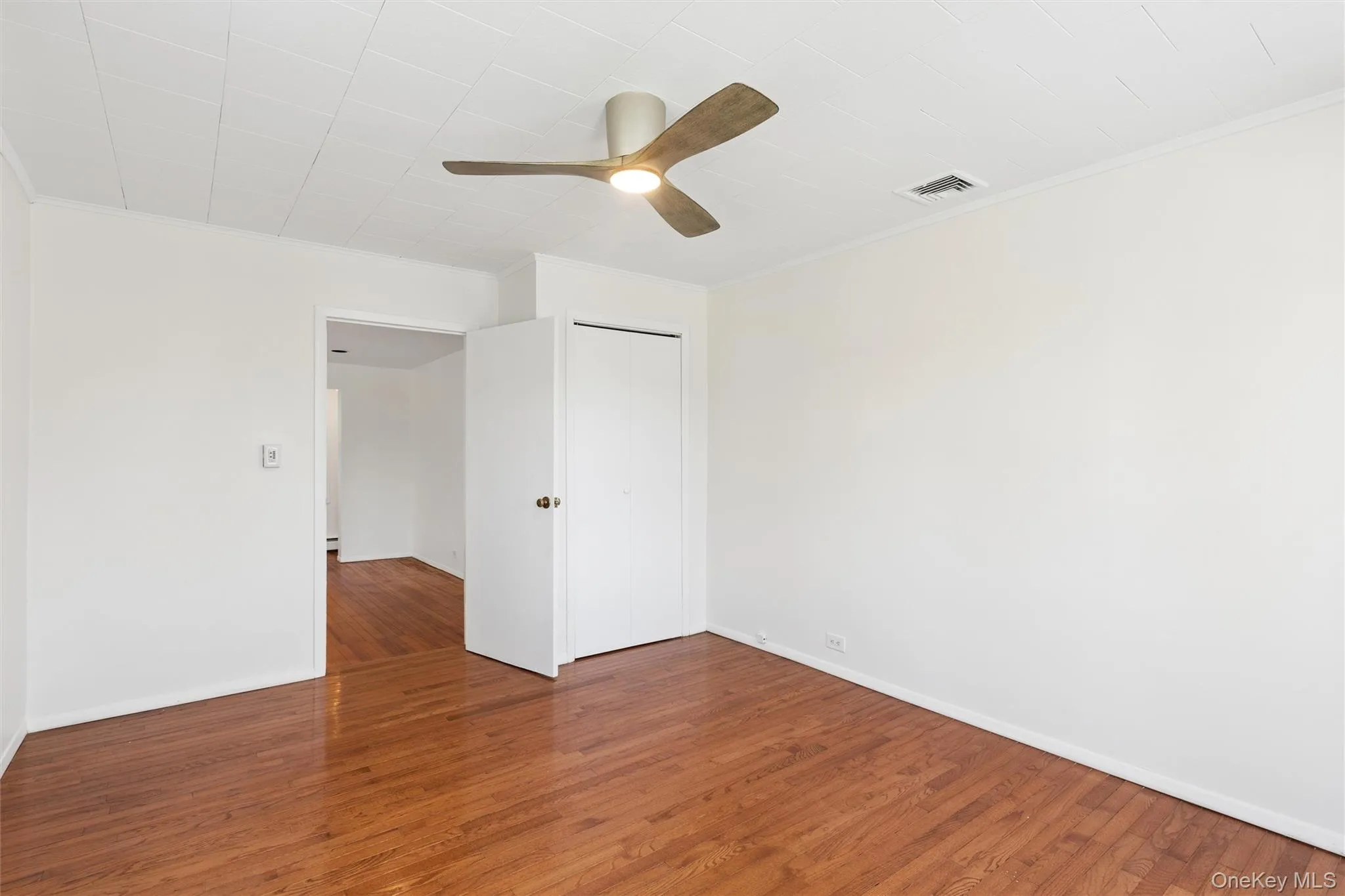 9 7th Street, Riverhead, NY, 3 Bedrooms Bedrooms, 7 Rooms Rooms,2 BathroomsBathrooms,Residential,For Rent,7th,0,1012260 9 7th Street, Riverhead, NY, 3 Bedrooms Bedrooms, 7 Rooms Rooms,2 BathroomsBathrooms,Residential,For Rent,7th,0,1012260