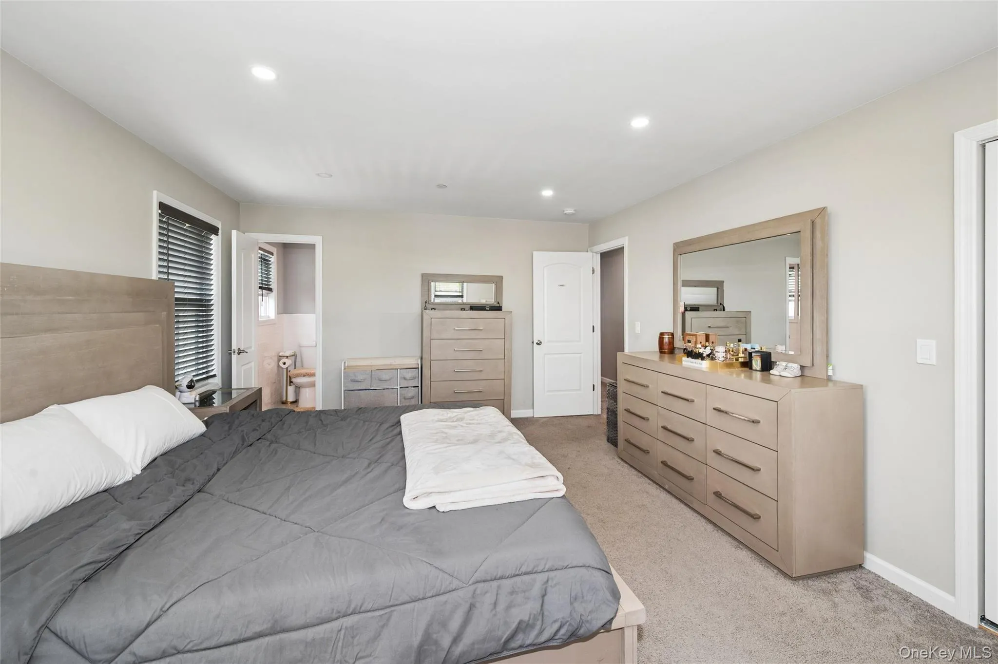 663 Arthur Street, Hempstead, NY, 5 Bedrooms Bedrooms, 15 Rooms Rooms,2 BathroomsBathrooms,Residential,For Rent,Arthur,0,1012263 663 Arthur Street, Hempstead, NY, 5 Bedrooms Bedrooms, 15 Rooms Rooms,2 BathroomsBathrooms,Residential,For Rent,Arthur,0,1012263