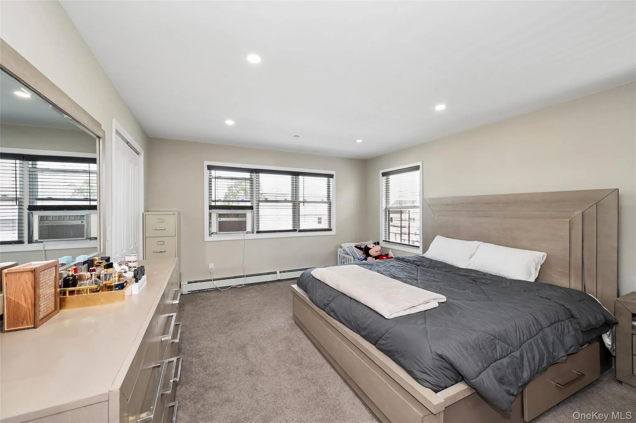 663 Arthur Street, Hempstead, NY, 5 Bedrooms Bedrooms, 15 Rooms Rooms,2 BathroomsBathrooms,Residential,For Rent,Arthur,0,1012263 663 Arthur Street, Hempstead, NY, 5 Bedrooms Bedrooms, 15 Rooms Rooms,2 BathroomsBathrooms,Residential,For Rent,Arthur,0,1012263