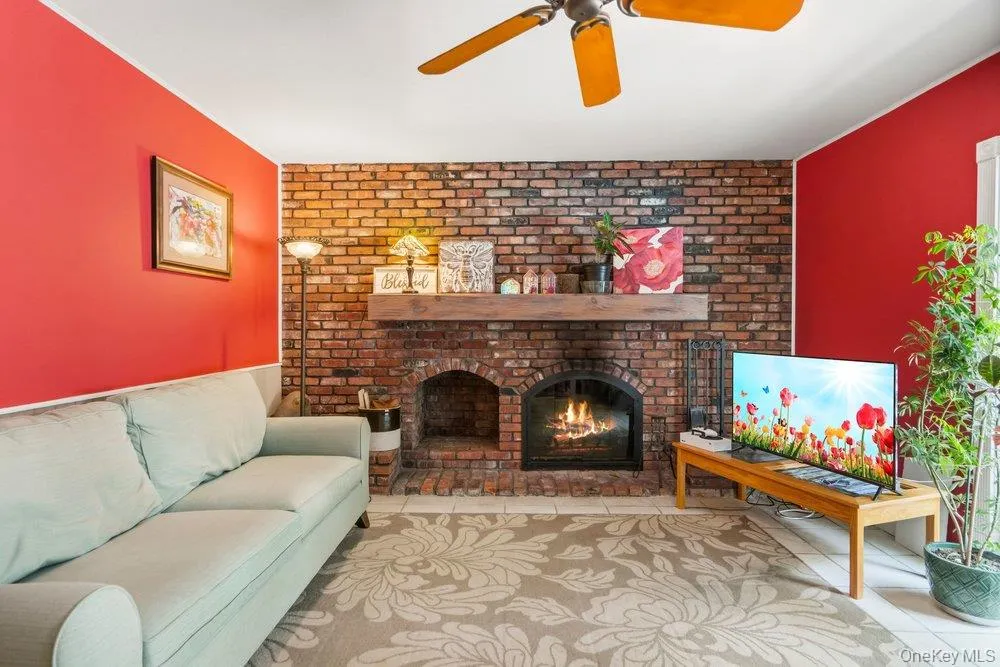 9 Dillmont Drive, Smithtown, NY, 4 Bedrooms Bedrooms, 8 Rooms Rooms,3 BathroomsBathrooms,Residential,For Rent,Dillmont,0,1012271 9 Dillmont Drive, Smithtown, NY, 4 Bedrooms Bedrooms, 8 Rooms Rooms,3 BathroomsBathrooms,Residential,For Rent,Dillmont,0,1012271