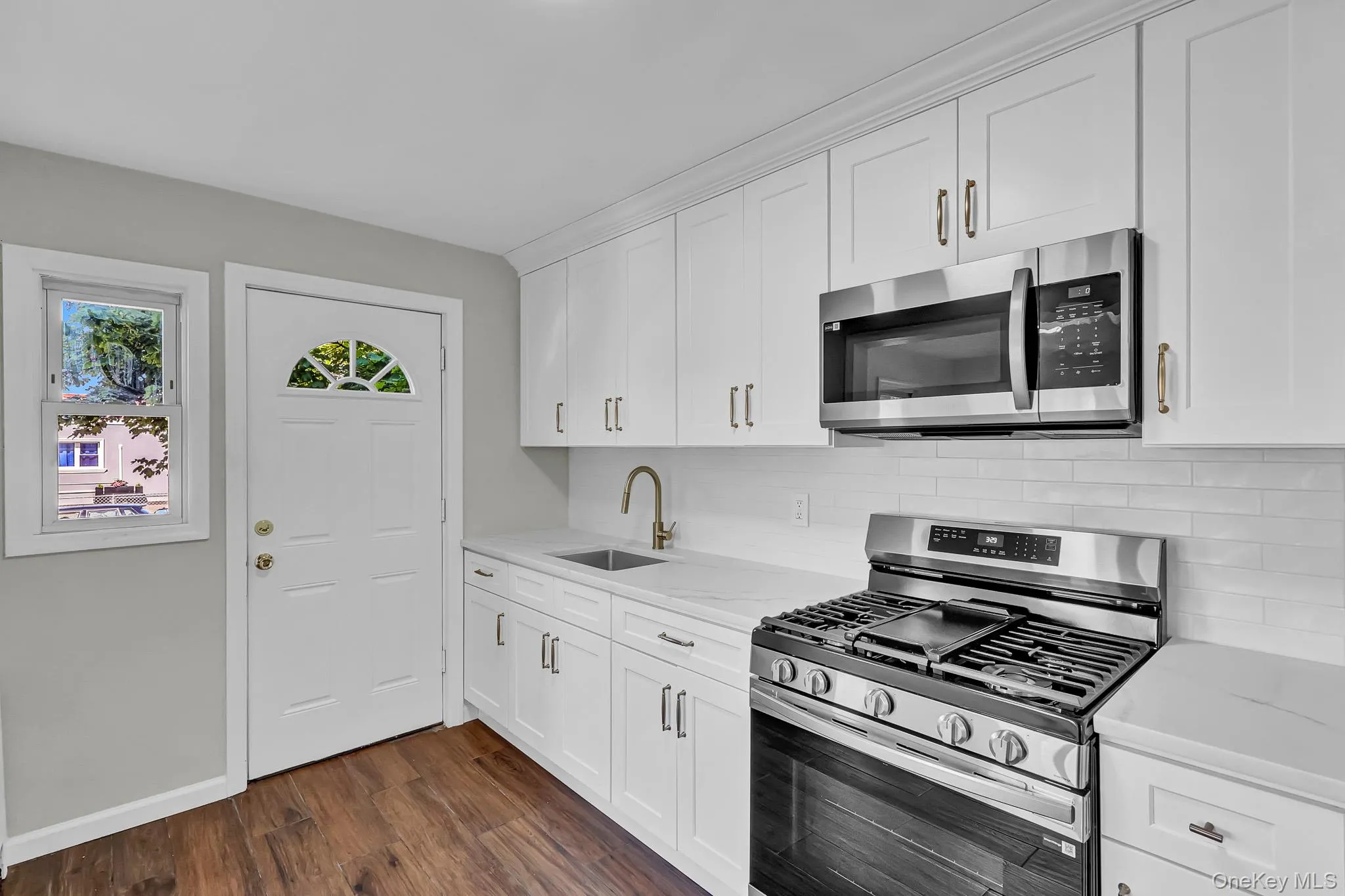 863 Prospect Avenue, North Hempstead, NY, 4 Bedrooms Bedrooms, 7 Rooms Rooms,2 BathroomsBathrooms,Residential,For Rent,Prospect,0,1012272 863 Prospect Avenue, North Hempstead, NY, 4 Bedrooms Bedrooms, 7 Rooms Rooms,2 BathroomsBathrooms,Residential,For Rent,Prospect,0,1012272