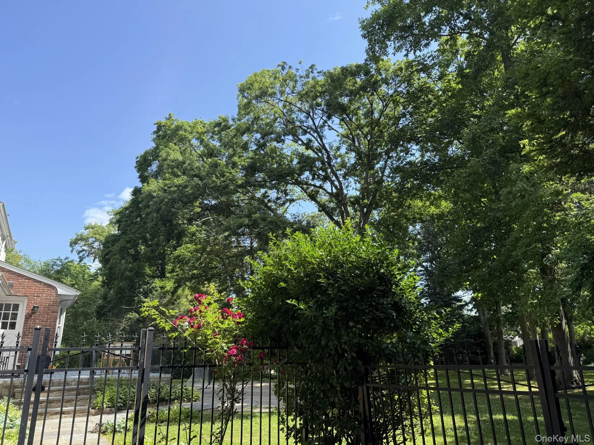 43 Glen Way, Huntington, NY, 4 Bedrooms Bedrooms, 7 Rooms Rooms,3 BathroomsBathrooms,Residential Lease,For Rent,Glen,0,1012278 43 Glen Way, Huntington, NY, 4 Bedrooms Bedrooms, 7 Rooms Rooms,3 BathroomsBathrooms,Residential Lease,For Rent,Glen,0,1012278