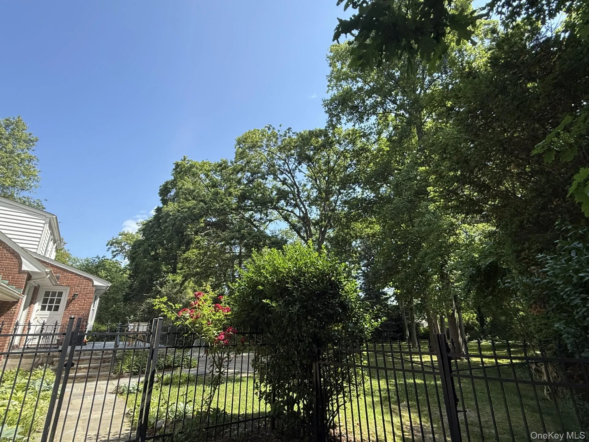 43 Glen Way, Huntington, NY, 4 Bedrooms Bedrooms, 7 Rooms Rooms,3 BathroomsBathrooms,Residential Lease,For Rent,Glen,0,1012278 43 Glen Way, Huntington, NY, 4 Bedrooms Bedrooms, 7 Rooms Rooms,3 BathroomsBathrooms,Residential Lease,For Rent,Glen,0,1012278