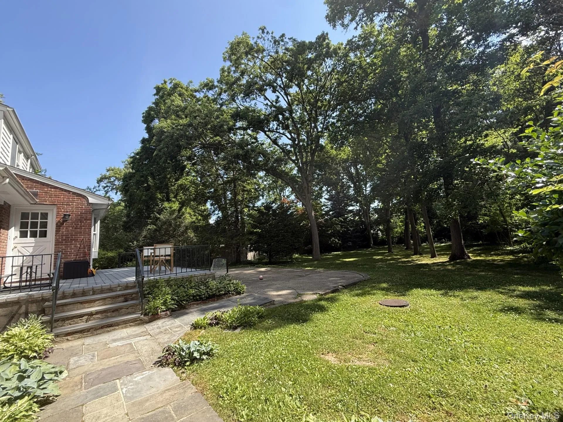 43 Glen Way, Huntington, NY, 4 Bedrooms Bedrooms, 7 Rooms Rooms,3 BathroomsBathrooms,Residential Lease,For Rent,Glen,0,1012278 43 Glen Way, Huntington, NY, 4 Bedrooms Bedrooms, 7 Rooms Rooms,3 BathroomsBathrooms,Residential Lease,For Rent,Glen,0,1012278