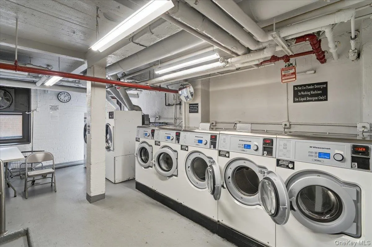 62-19 53rd Avenue, New York, NY, 2 Bedrooms Bedrooms, 5 Rooms Rooms,1 BathroomBathrooms,Residential,For Rent,53rd,0,1012281 62-19 53rd Avenue, New York, NY, 2 Bedrooms Bedrooms, 5 Rooms Rooms,1 BathroomBathrooms,Residential,For Rent,53rd,0,1012281
