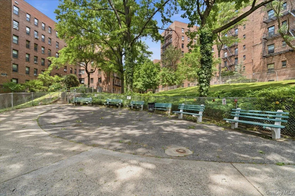 62-19 53rd Avenue, New York, NY, 2 Bedrooms Bedrooms, 5 Rooms Rooms,1 BathroomBathrooms,Residential,For Rent,53rd,0,1012281 62-19 53rd Avenue, New York, NY, 2 Bedrooms Bedrooms, 5 Rooms Rooms,1 BathroomBathrooms,Residential,For Rent,53rd,0,1012281