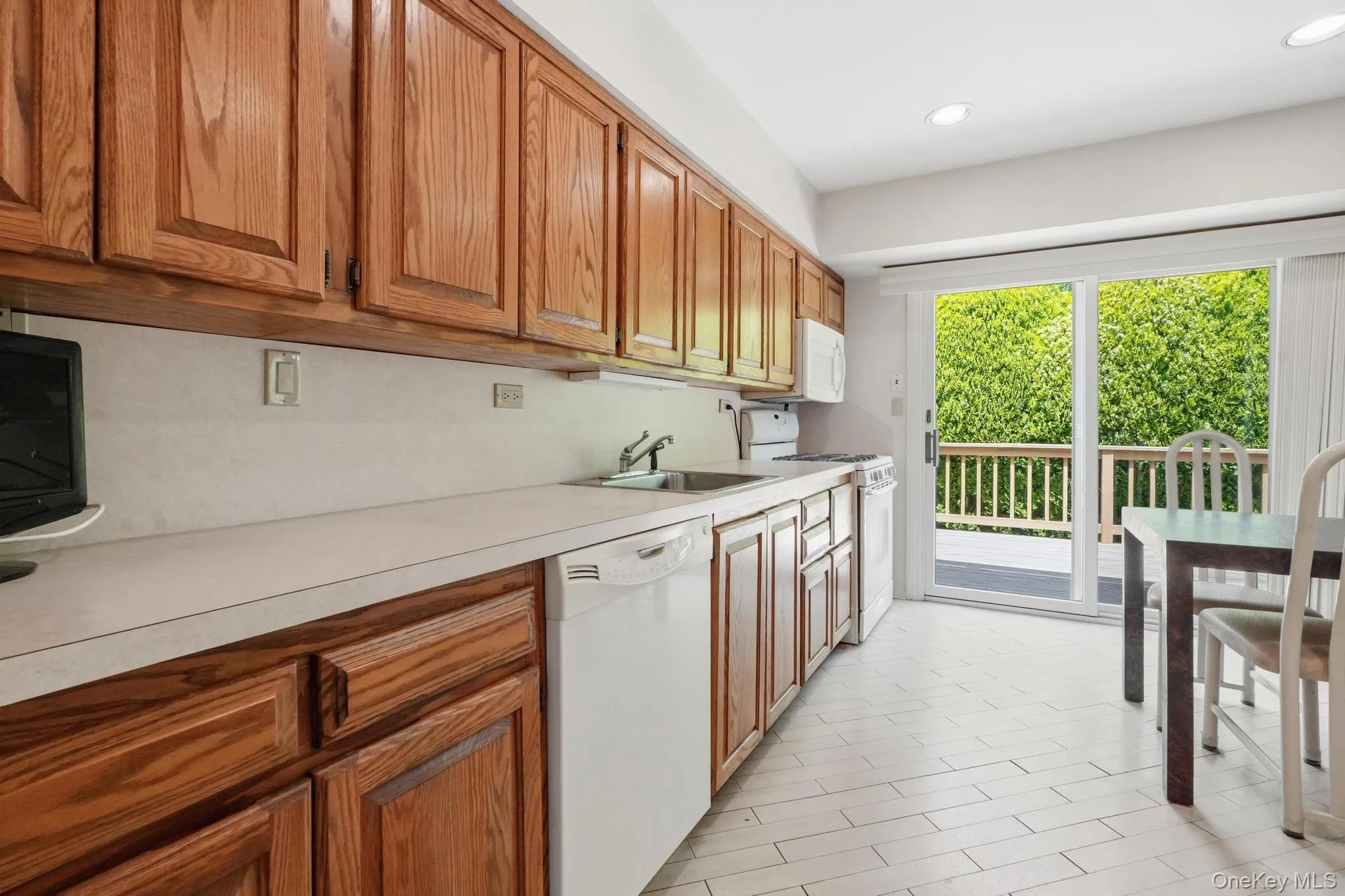 2367 Aron Drive, Hempstead, NY, 3 Bedrooms Bedrooms, 7 Rooms Rooms,1 BathroomBathrooms,Residential,For Rent,Aron,0,1012282 2367 Aron Drive, Hempstead, NY, 3 Bedrooms Bedrooms, 7 Rooms Rooms,1 BathroomBathrooms,Residential,For Rent,Aron,0,1012282