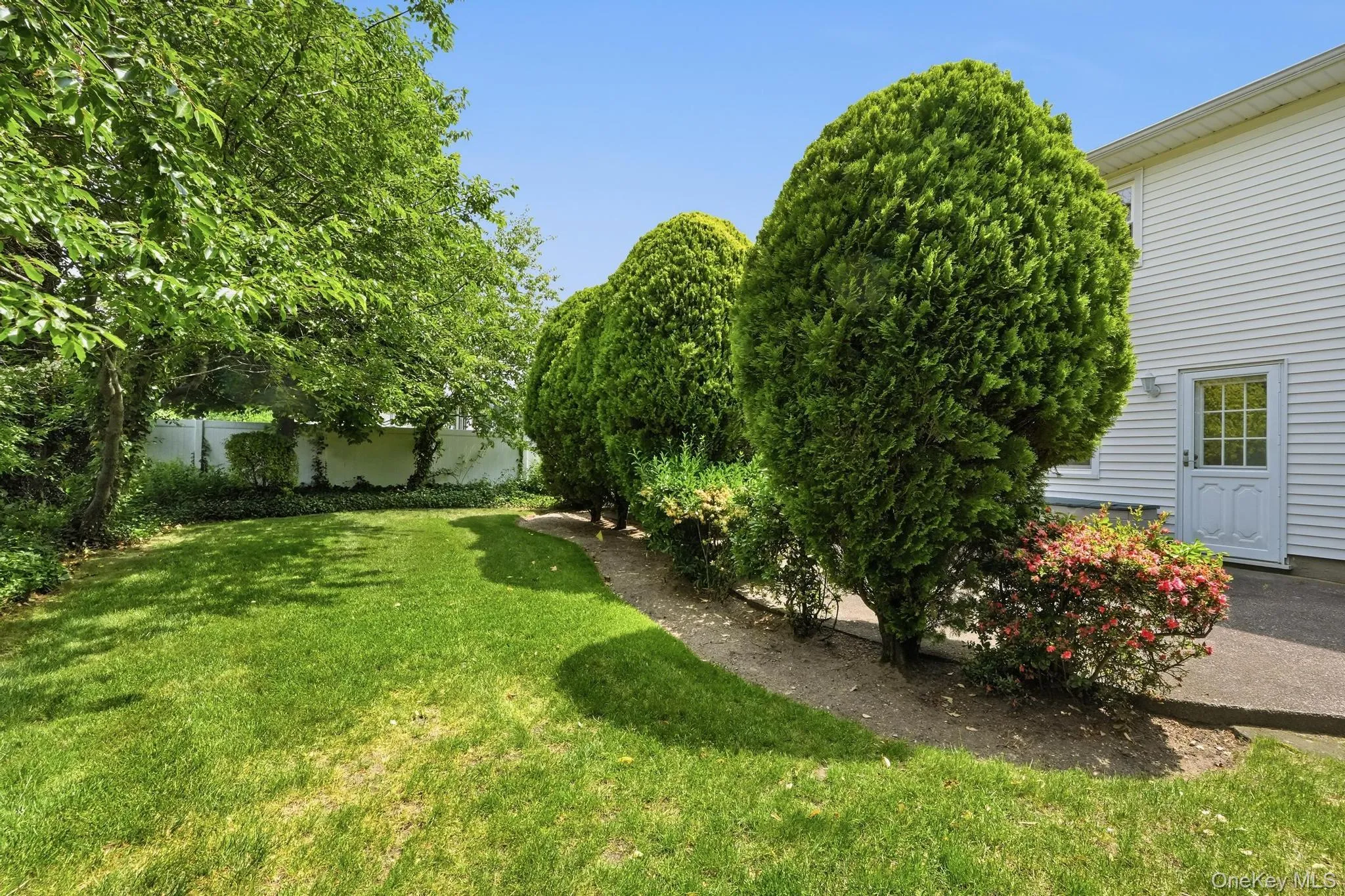2367 Aron Drive, Hempstead, NY, 3 Bedrooms Bedrooms, 7 Rooms Rooms,1 BathroomBathrooms,Residential,For Rent,Aron,0,1012282 2367 Aron Drive, Hempstead, NY, 3 Bedrooms Bedrooms, 7 Rooms Rooms,1 BathroomBathrooms,Residential,For Rent,Aron,0,1012282