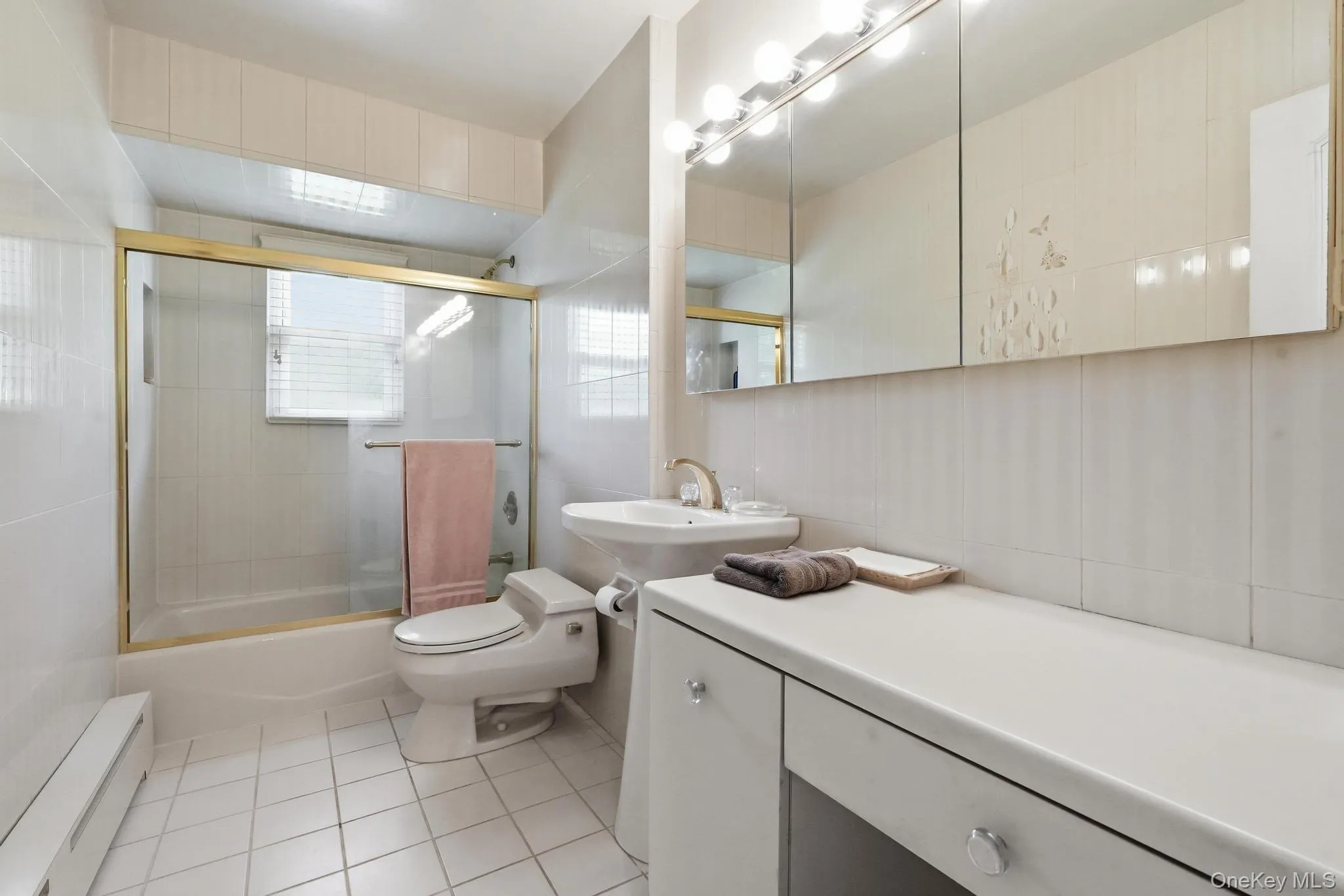 2367 Aron Drive, Hempstead, NY, 3 Bedrooms Bedrooms, 7 Rooms Rooms,1 BathroomBathrooms,Residential,For Rent,Aron,0,1012282 2367 Aron Drive, Hempstead, NY, 3 Bedrooms Bedrooms, 7 Rooms Rooms,1 BathroomBathrooms,Residential,For Rent,Aron,0,1012282