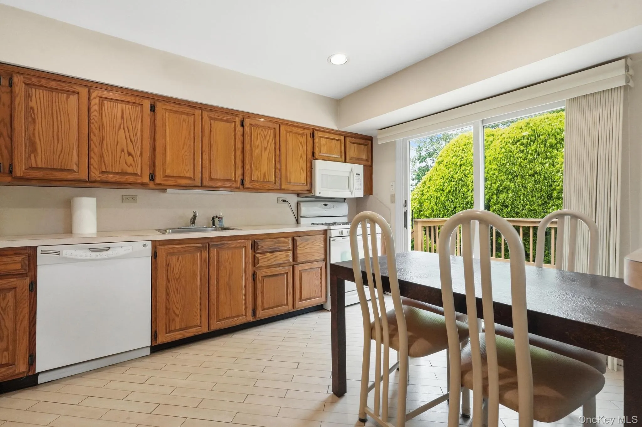 2367 Aron Drive, Hempstead, NY, 3 Bedrooms Bedrooms, 7 Rooms Rooms,1 BathroomBathrooms,Residential,For Rent,Aron,0,1012282 2367 Aron Drive, Hempstead, NY, 3 Bedrooms Bedrooms, 7 Rooms Rooms,1 BathroomBathrooms,Residential,For Rent,Aron,0,1012282