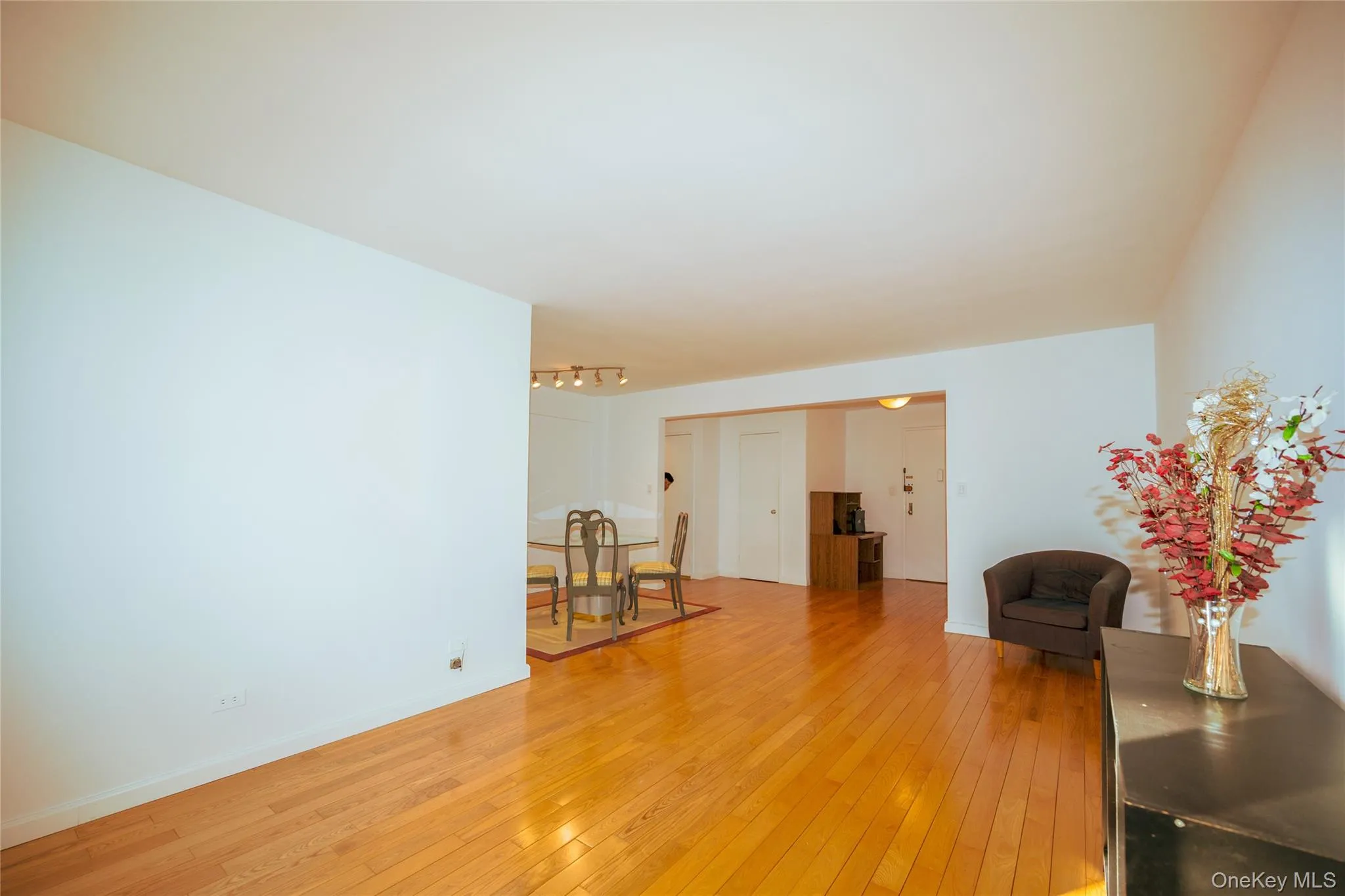 33-44 Junction Boulevard, New York, NY, 2 Bedrooms Bedrooms, 5 Rooms Rooms,1 BathroomBathrooms,Residential,For Rent,Junction,0,1012283 33-44 Junction Boulevard, New York, NY, 2 Bedrooms Bedrooms, 5 Rooms Rooms,1 BathroomBathrooms,Residential,For Rent,Junction,0,1012283