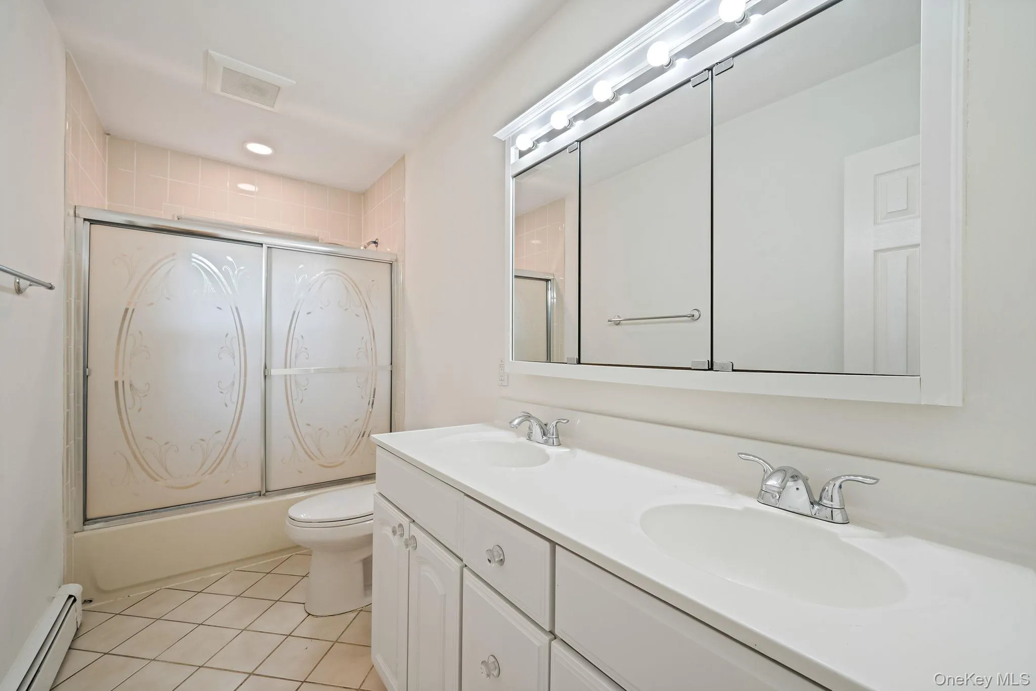 32 Vautrin Avenue, Brookhaven, NY, 3 Bedrooms Bedrooms, 8 Rooms Rooms,2 BathroomsBathrooms,Residential,For Rent,Vautrin,0,1012285 32 Vautrin Avenue, Brookhaven, NY, 3 Bedrooms Bedrooms, 8 Rooms Rooms,2 BathroomsBathrooms,Residential,For Rent,Vautrin,0,1012285