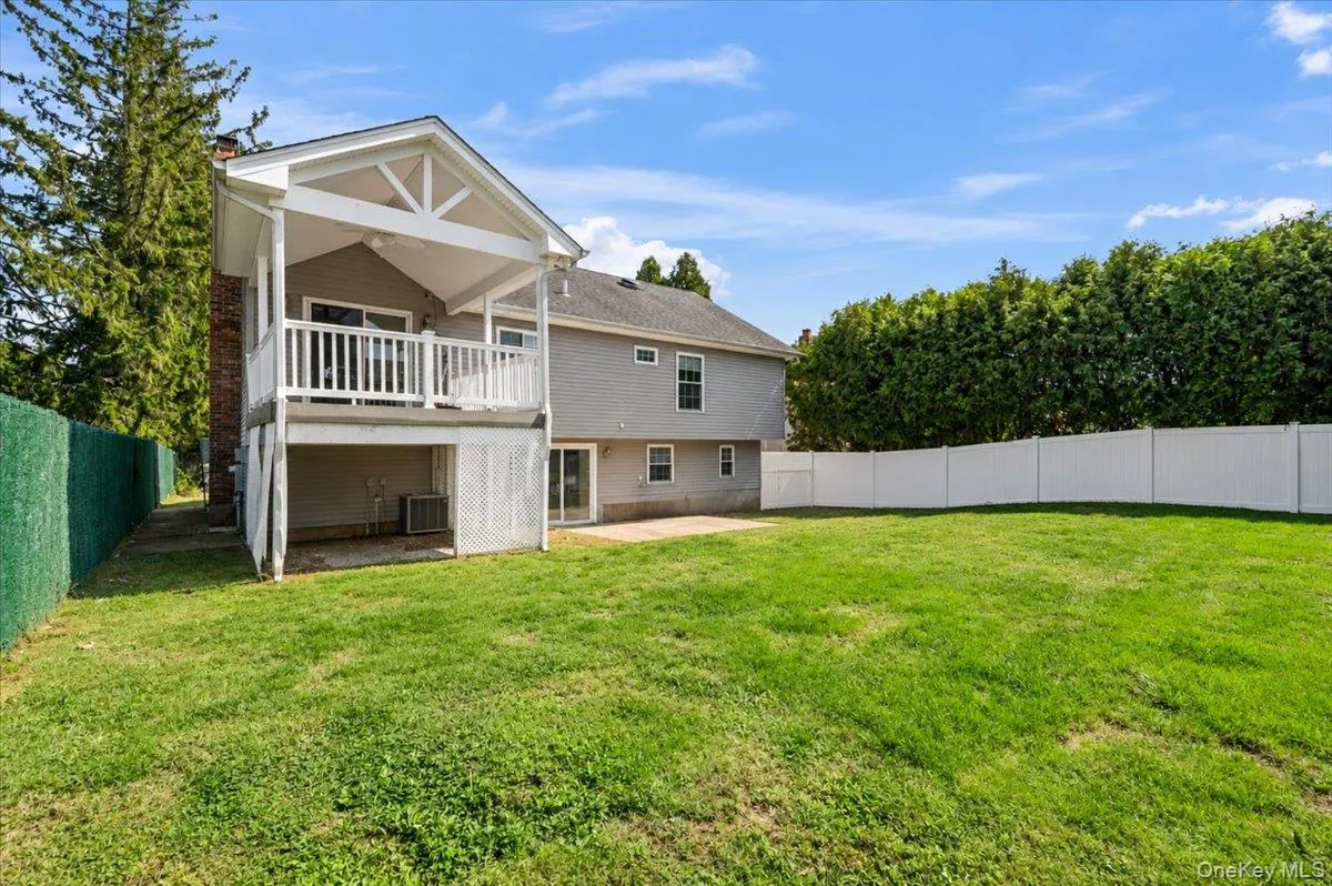 16 Taft Avenue, Oyster Bay, NY, 5 Bedrooms Bedrooms, 11 Rooms Rooms,3 BathroomsBathrooms,Residential,For Rent,Taft,0,1012292 16 Taft Avenue, Oyster Bay, NY, 5 Bedrooms Bedrooms, 11 Rooms Rooms,3 BathroomsBathrooms,Residential,For Rent,Taft,0,1012292