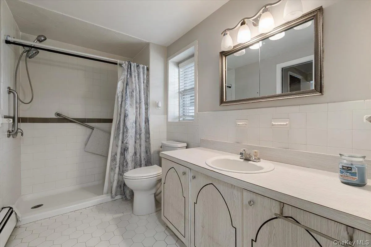 16 Taft Avenue, Oyster Bay, NY, 5 Bedrooms Bedrooms, 11 Rooms Rooms,3 BathroomsBathrooms,Residential,For Rent,Taft,0,1012292 16 Taft Avenue, Oyster Bay, NY, 5 Bedrooms Bedrooms, 11 Rooms Rooms,3 BathroomsBathrooms,Residential,For Rent,Taft,0,1012292