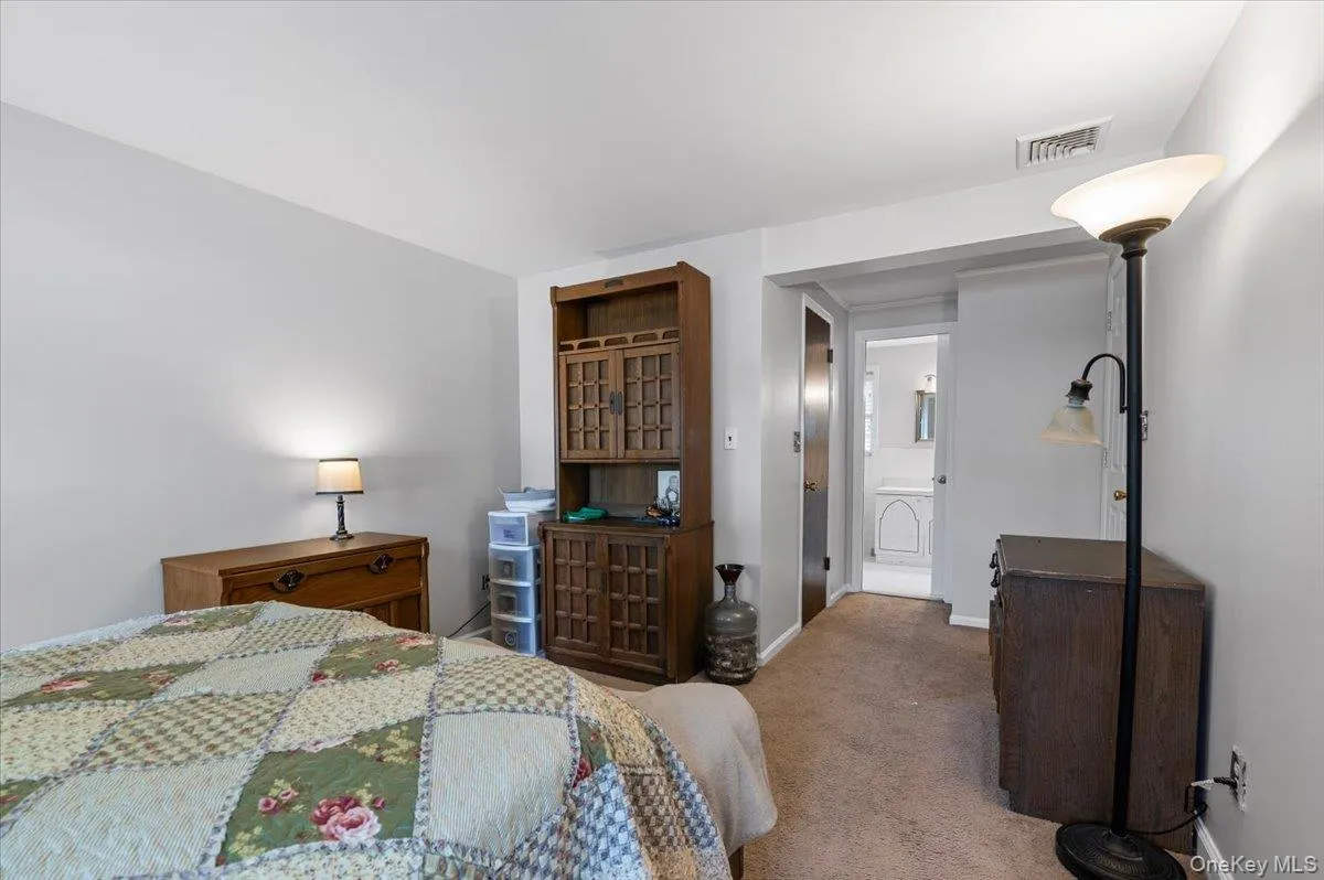 16 Taft Avenue, Oyster Bay, NY, 5 Bedrooms Bedrooms, 11 Rooms Rooms,3 BathroomsBathrooms,Residential,For Rent,Taft,0,1012292 16 Taft Avenue, Oyster Bay, NY, 5 Bedrooms Bedrooms, 11 Rooms Rooms,3 BathroomsBathrooms,Residential,For Rent,Taft,0,1012292
