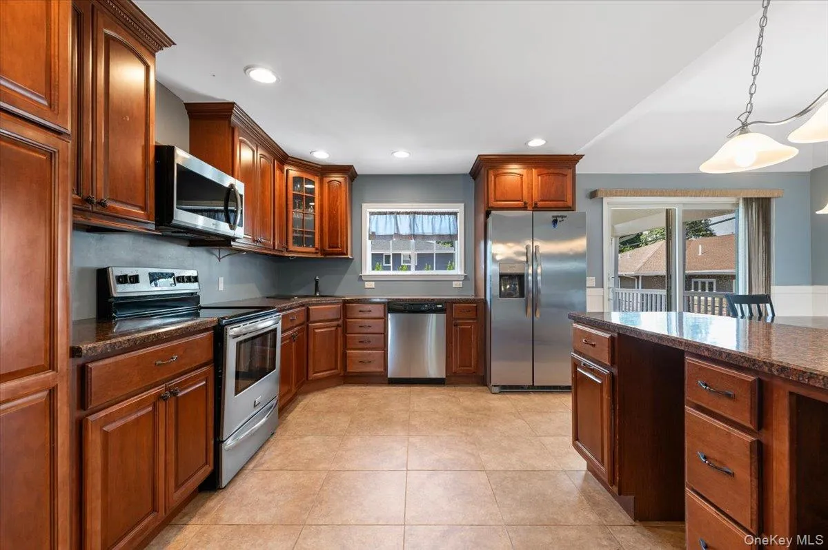 16 Taft Avenue, Oyster Bay, NY, 5 Bedrooms Bedrooms, 11 Rooms Rooms,3 BathroomsBathrooms,Residential,For Rent,Taft,0,1012292 16 Taft Avenue, Oyster Bay, NY, 5 Bedrooms Bedrooms, 11 Rooms Rooms,3 BathroomsBathrooms,Residential,For Rent,Taft,0,1012292