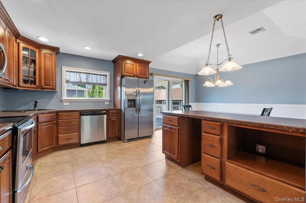 16 Taft Avenue, Oyster Bay, NY, 5 Bedrooms Bedrooms, 11 Rooms Rooms,3 BathroomsBathrooms,Residential,For Rent,Taft,0,1012292 16 Taft Avenue, Oyster Bay, NY, 5 Bedrooms Bedrooms, 11 Rooms Rooms,3 BathroomsBathrooms,Residential,For Rent,Taft,0,1012292