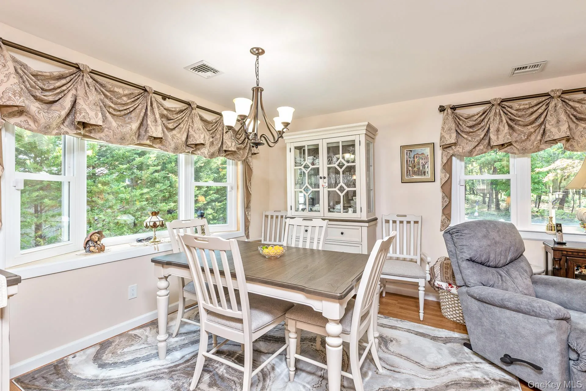 276 Parkway Drive, Brookhaven, NY, 3 Bedrooms Bedrooms, 8 Rooms Rooms,4 BathroomsBathrooms,Residential,For Rent,Parkway,0,1012293 276 Parkway Drive, Brookhaven, NY, 3 Bedrooms Bedrooms, 8 Rooms Rooms,4 BathroomsBathrooms,Residential,For Rent,Parkway,0,1012293