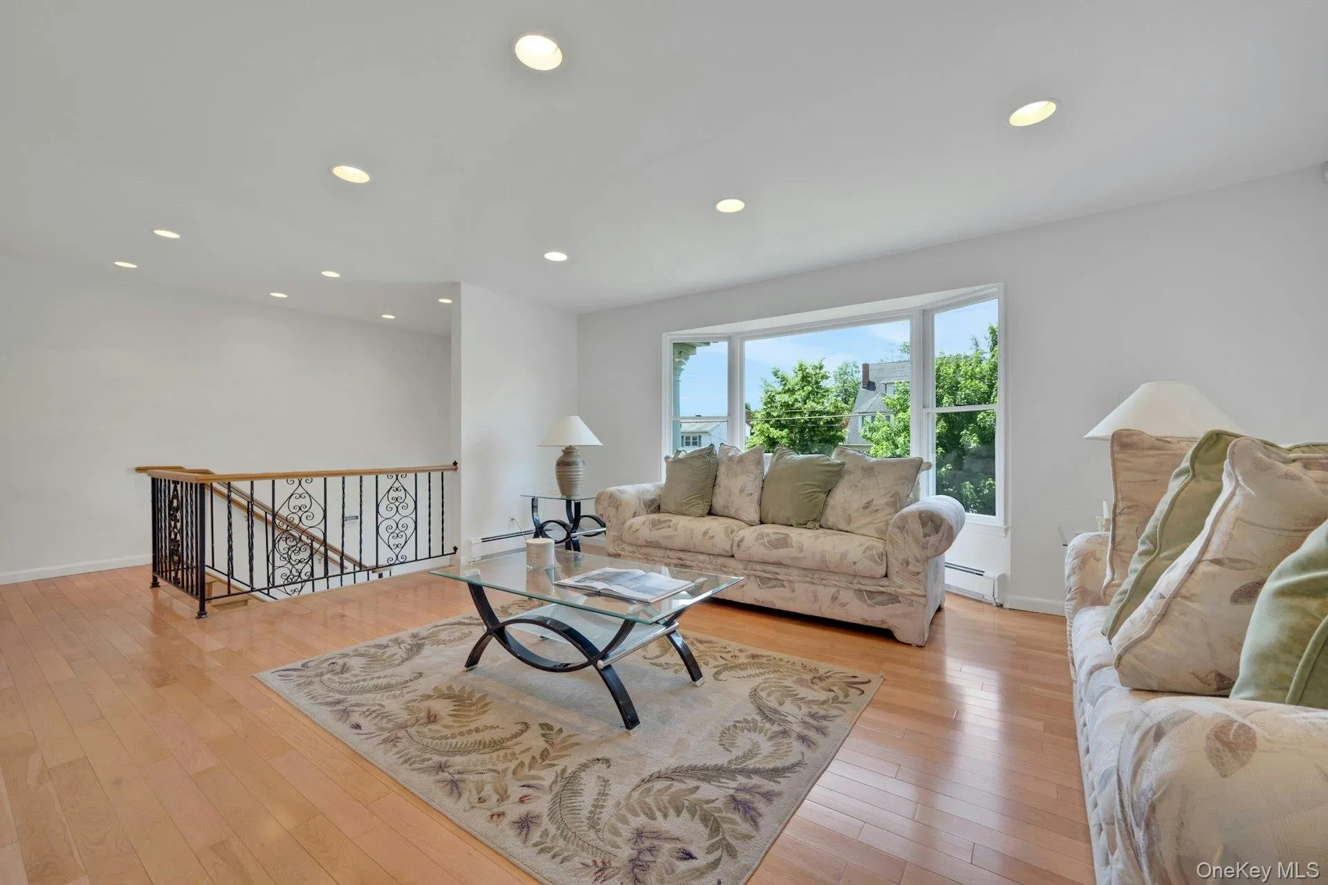 100 Neptune Avenue, New Rochelle, NY, 3 Bedrooms Bedrooms, 8 Rooms Rooms,2 BathroomsBathrooms,Residential,For Rent,Neptune,0,1012294 100 Neptune Avenue, New Rochelle, NY, 3 Bedrooms Bedrooms, 8 Rooms Rooms,2 BathroomsBathrooms,Residential,For Rent,Neptune,0,1012294