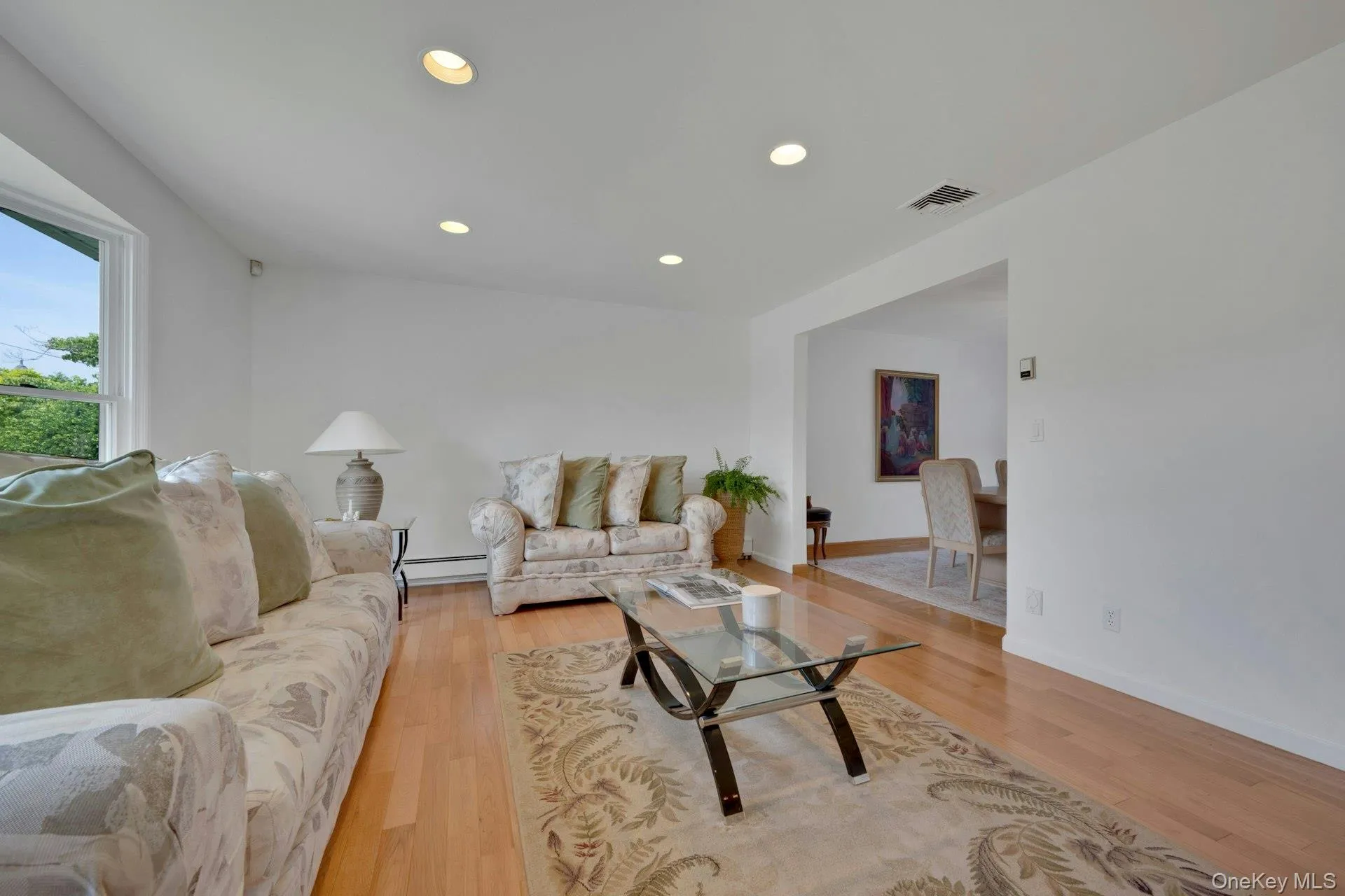 100 Neptune Avenue, New Rochelle, NY, 3 Bedrooms Bedrooms, 8 Rooms Rooms,2 BathroomsBathrooms,Residential,For Rent,Neptune,0,1012294 100 Neptune Avenue, New Rochelle, NY, 3 Bedrooms Bedrooms, 8 Rooms Rooms,2 BathroomsBathrooms,Residential,For Rent,Neptune,0,1012294
