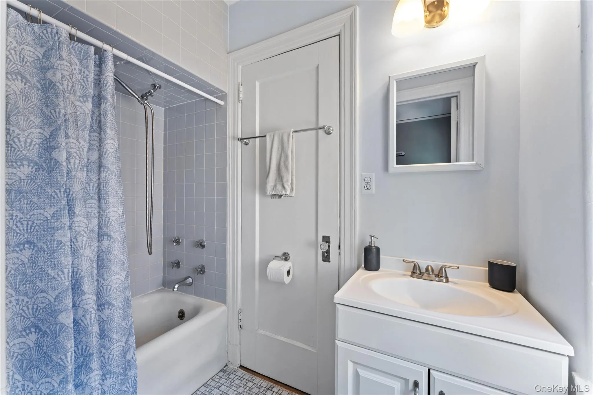 2 Alden Place, Eastchester, NY, 2 Bedrooms Bedrooms, 5 Rooms Rooms,1 BathroomBathrooms,Residential,For Rent,Alden,0,1012296 2 Alden Place, Eastchester, NY, 2 Bedrooms Bedrooms, 5 Rooms Rooms,1 BathroomBathrooms,Residential,For Rent,Alden,0,1012296