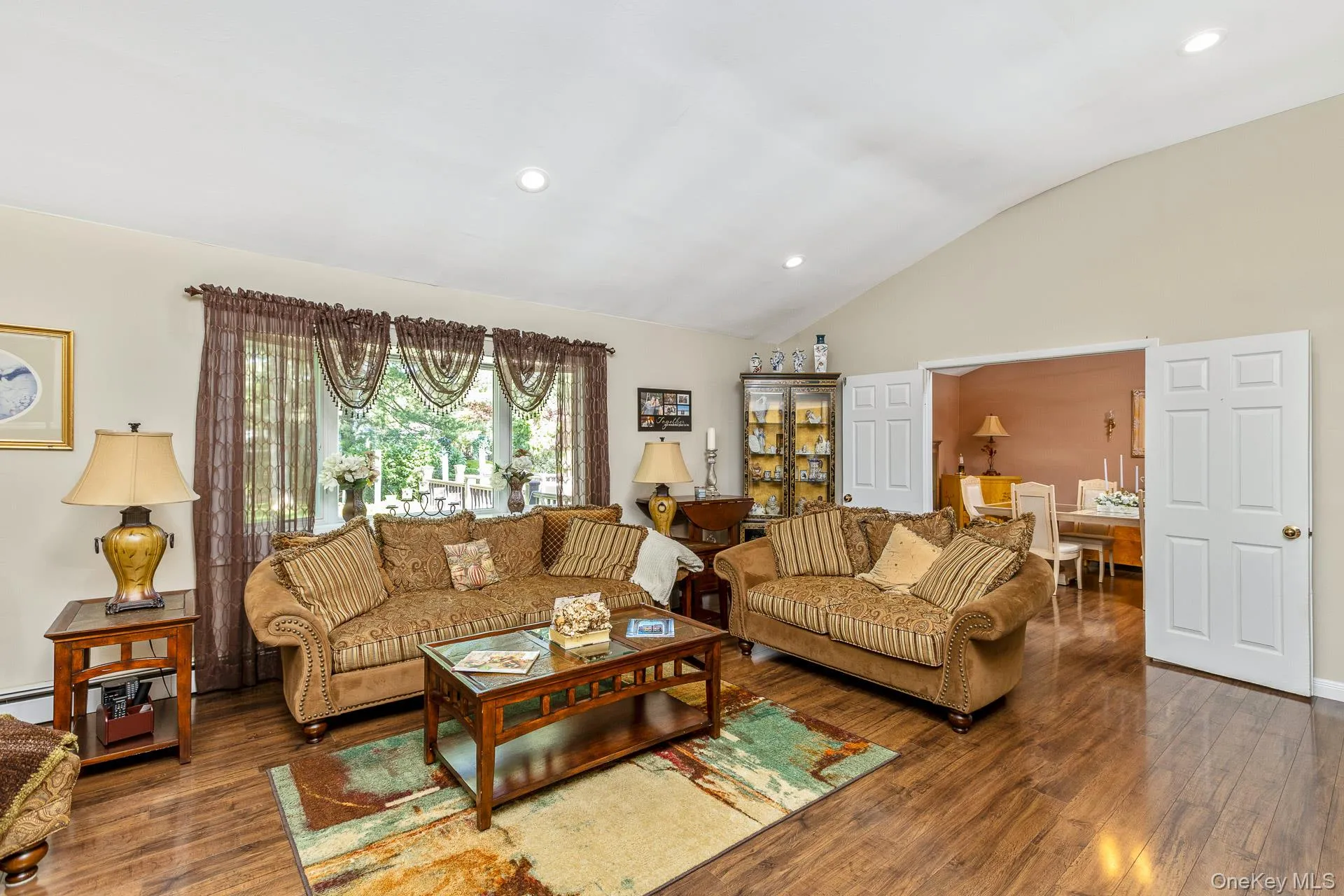 5 Jacqueline Court, Brookhaven, NY, 3 Bedrooms Bedrooms, 8 Rooms Rooms,2 BathroomsBathrooms,Residential,For Rent,Jacqueline,0,1012297 5 Jacqueline Court, Brookhaven, NY, 3 Bedrooms Bedrooms, 8 Rooms Rooms,2 BathroomsBathrooms,Residential,For Rent,Jacqueline,0,1012297