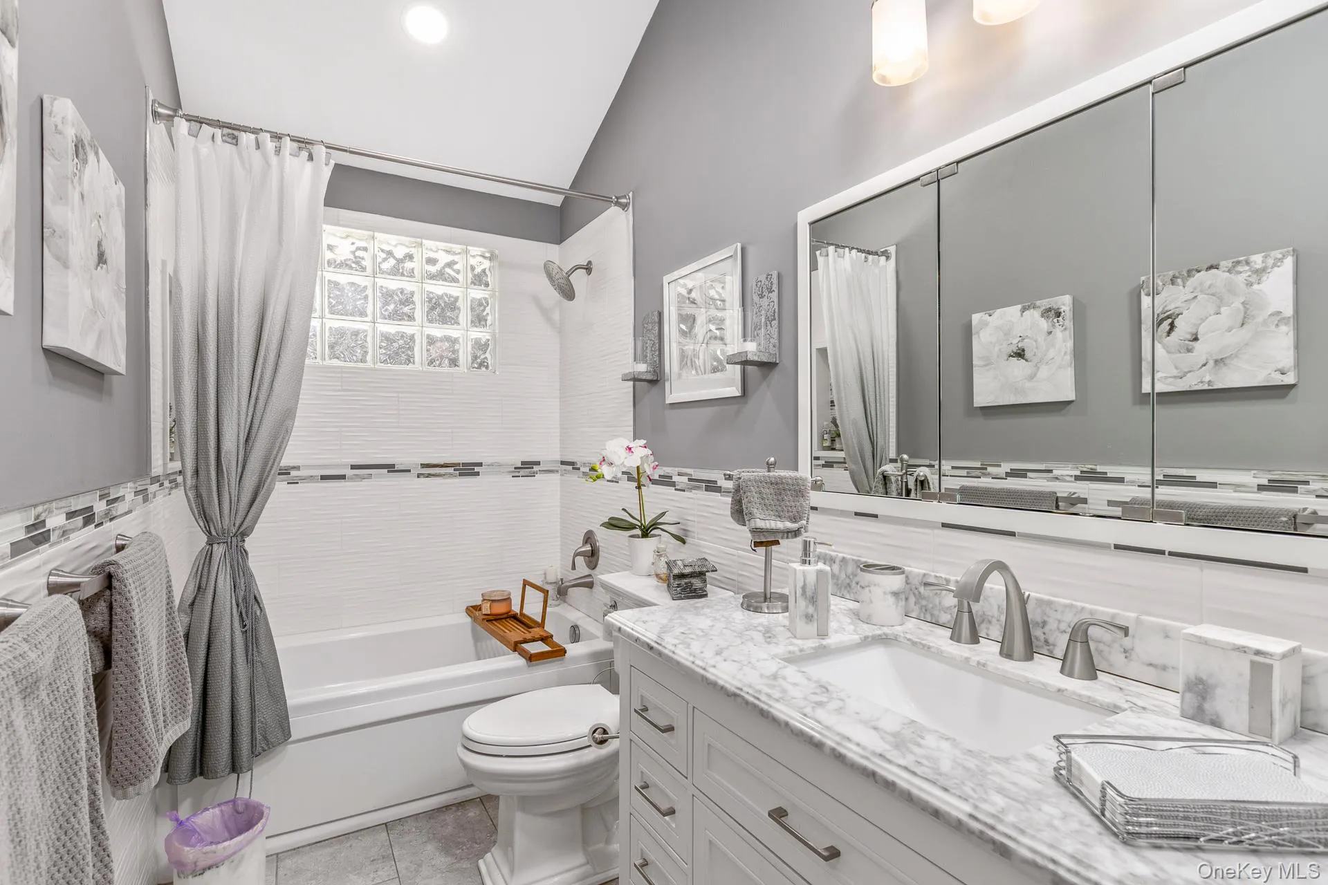 5 Jacqueline Court, Brookhaven, NY, 3 Bedrooms Bedrooms, 8 Rooms Rooms,2 BathroomsBathrooms,Residential,For Rent,Jacqueline,0,1012297 5 Jacqueline Court, Brookhaven, NY, 3 Bedrooms Bedrooms, 8 Rooms Rooms,2 BathroomsBathrooms,Residential,For Rent,Jacqueline,0,1012297