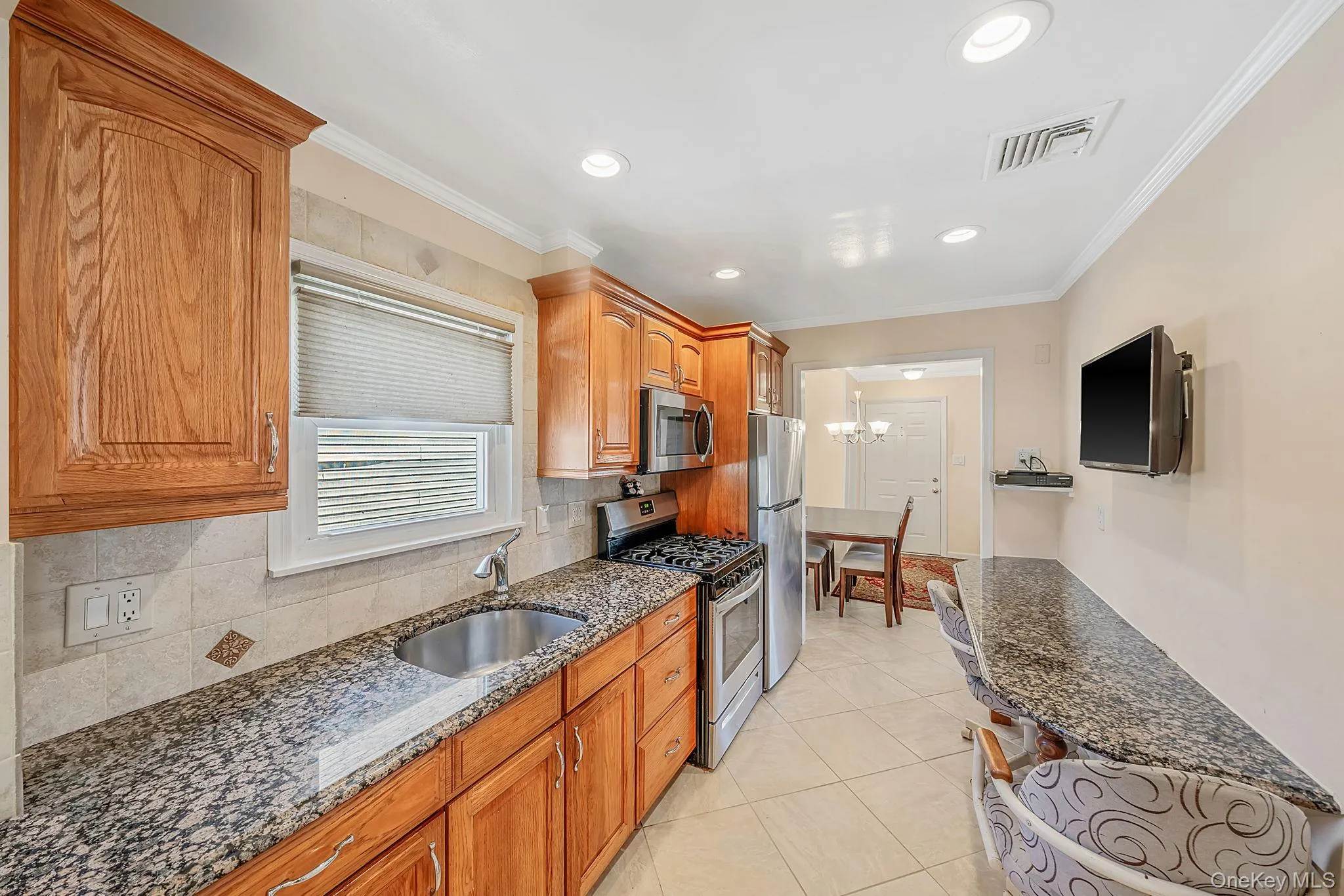 52 Eastlake Avenue, Oyster Bay, NY, 3 Bedrooms Bedrooms, 7 Rooms Rooms,1 BathroomBathrooms,Residential,For Rent,Eastlake,0,1012298 52 Eastlake Avenue, Oyster Bay, NY, 3 Bedrooms Bedrooms, 7 Rooms Rooms,1 BathroomBathrooms,Residential,For Rent,Eastlake,0,1012298