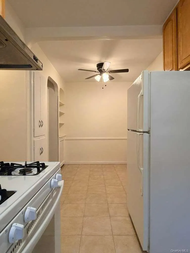 7731 166th Street, New York, NY, 3 Bedrooms Bedrooms, 4 Rooms Rooms,1 BathroomBathrooms,Residential Lease,For Rent,166th,0,KEY1012300 7731 166th Street, New York, NY, 3 Bedrooms Bedrooms, 4 Rooms Rooms,1 BathroomBathrooms,Residential Lease,For Rent,166th,0,KEY1012300