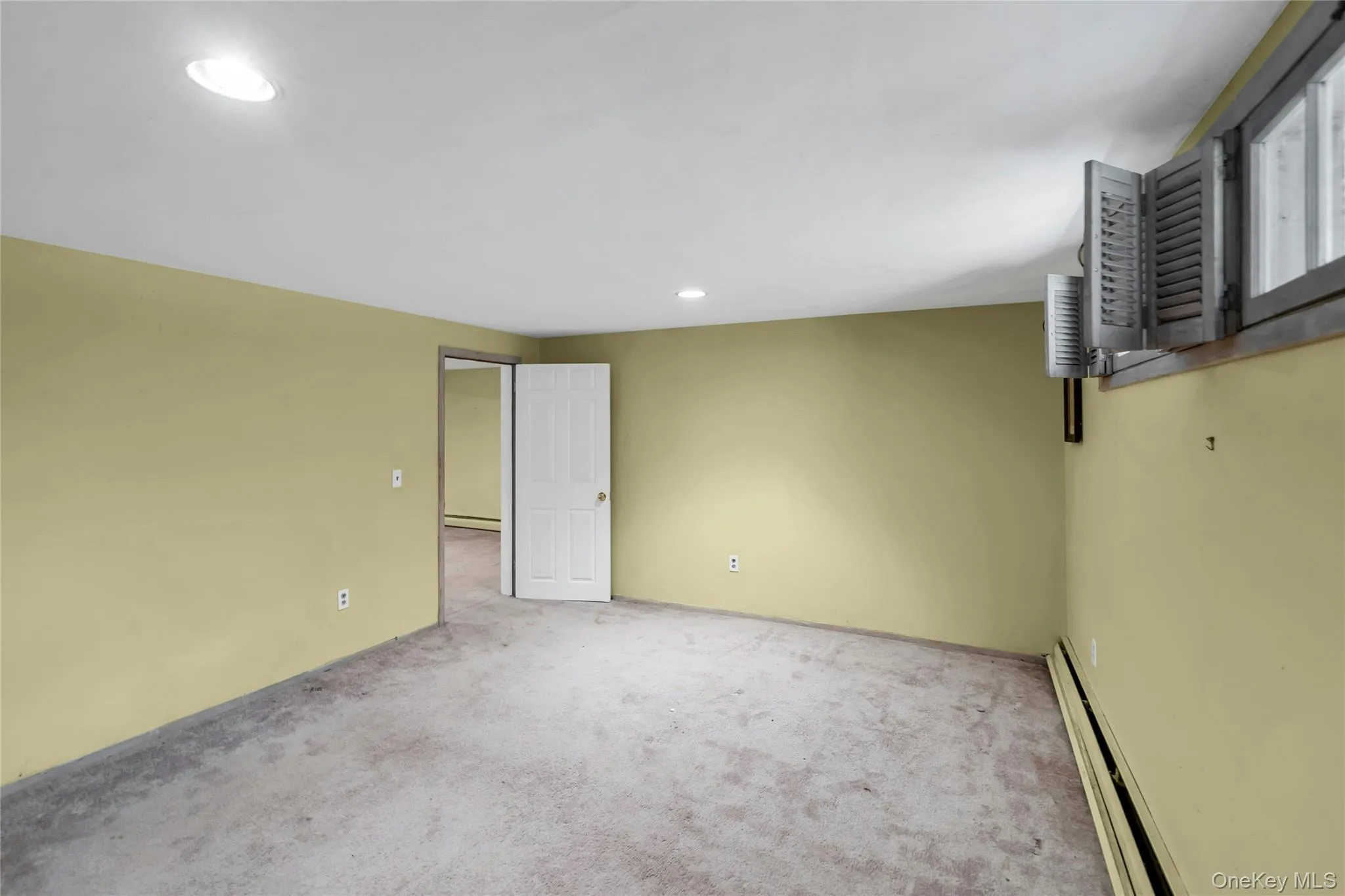 34 Aberdeen Road, Smithtown, NY, 3 Bedrooms Bedrooms, 8 Rooms Rooms,2 BathroomsBathrooms,Residential,For Rent,Aberdeen,0,1012301 34 Aberdeen Road, Smithtown, NY, 3 Bedrooms Bedrooms, 8 Rooms Rooms,2 BathroomsBathrooms,Residential,For Rent,Aberdeen,0,1012301