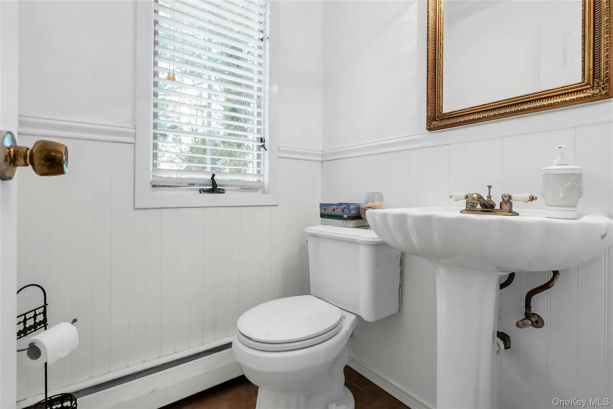 34 Aberdeen Road, Smithtown, NY, 3 Bedrooms Bedrooms, 8 Rooms Rooms,2 BathroomsBathrooms,Residential,For Rent,Aberdeen,0,1012301 34 Aberdeen Road, Smithtown, NY, 3 Bedrooms Bedrooms, 8 Rooms Rooms,2 BathroomsBathrooms,Residential,For Rent,Aberdeen,0,1012301